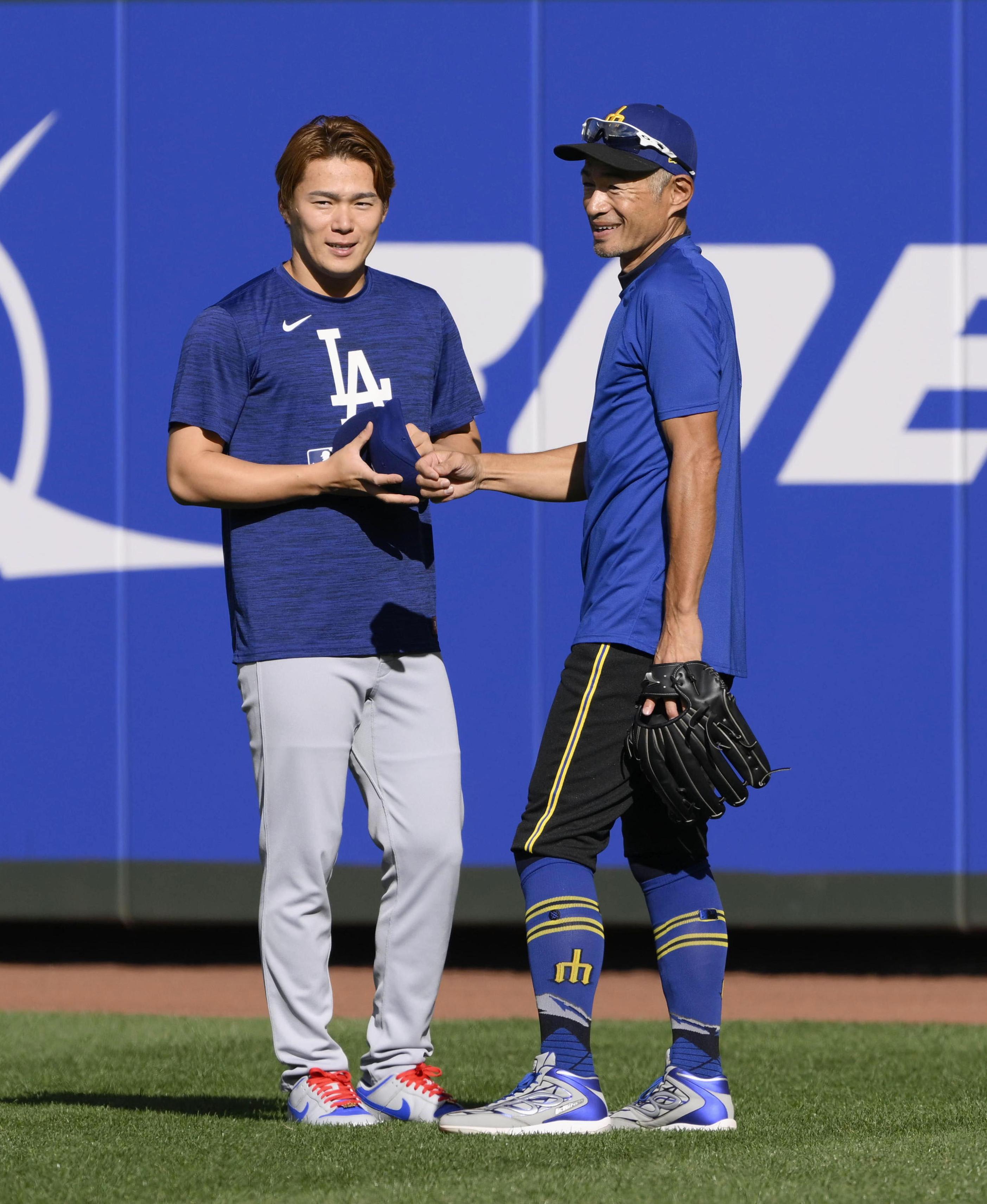 ドジャースがシアトル入り 山本由伸、ダッシュでイチローさんに