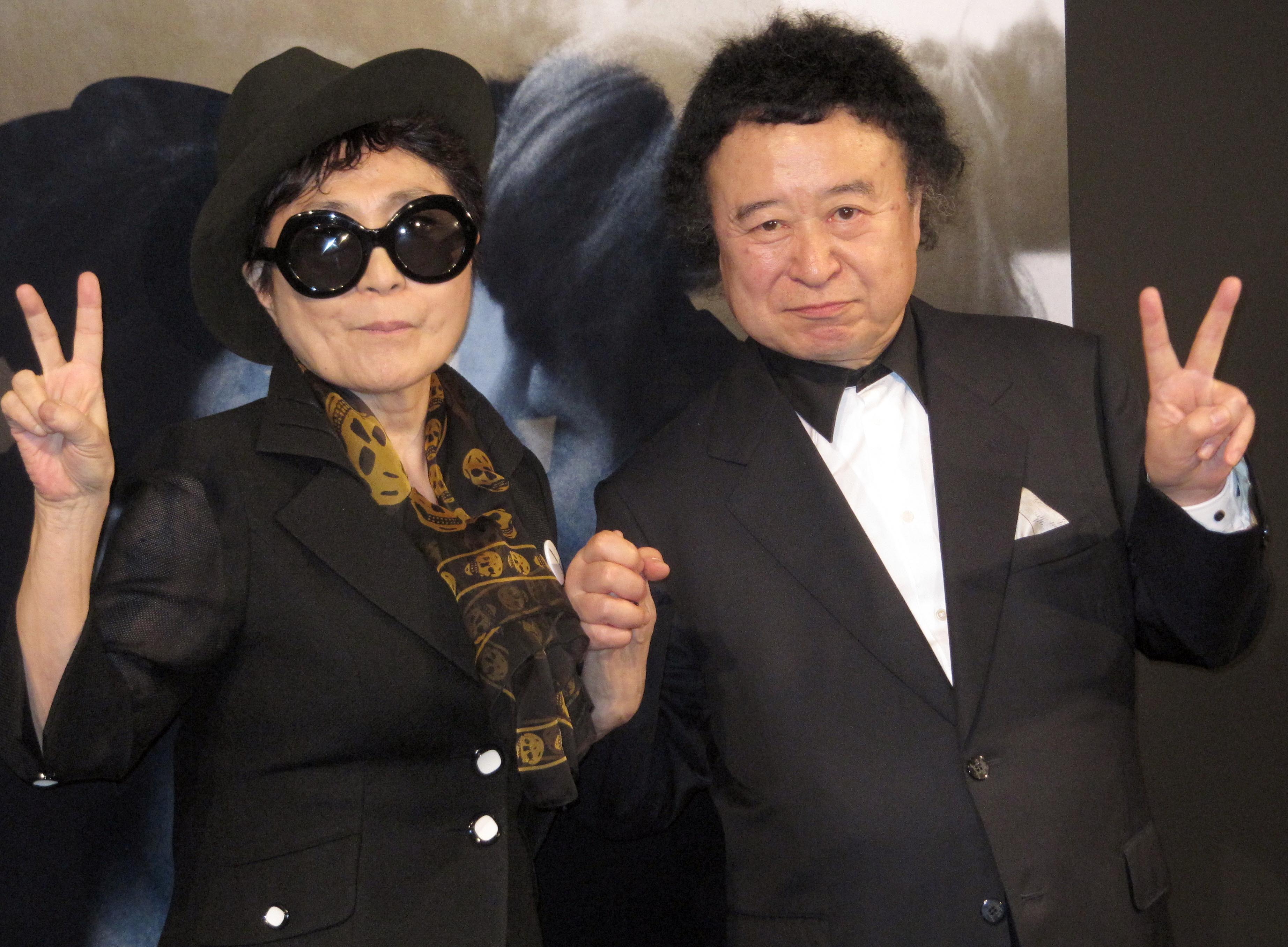 オノヨーコヌード オノ・ヨーコさん、死去した篠山紀信さんを追悼 ジョン・レノンの遺作「ダブル・ファンタジー」ジャケット写真の撮影秘話（1/2ページ） - zakⅡ