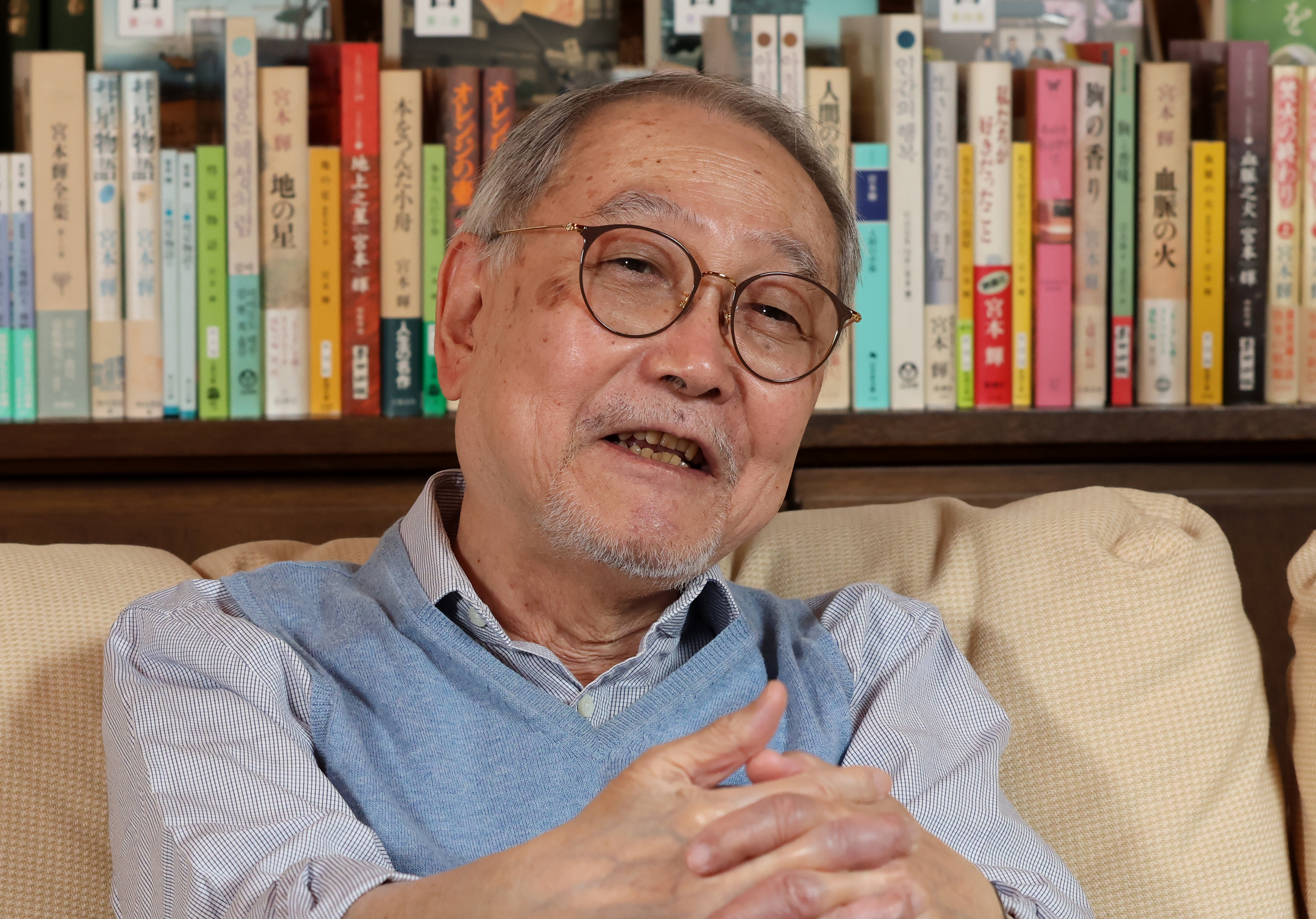 宮本式書状計 書き手にとって苦しい「楽しい小説」 79歳の宮本輝さんが新刊小説「湾