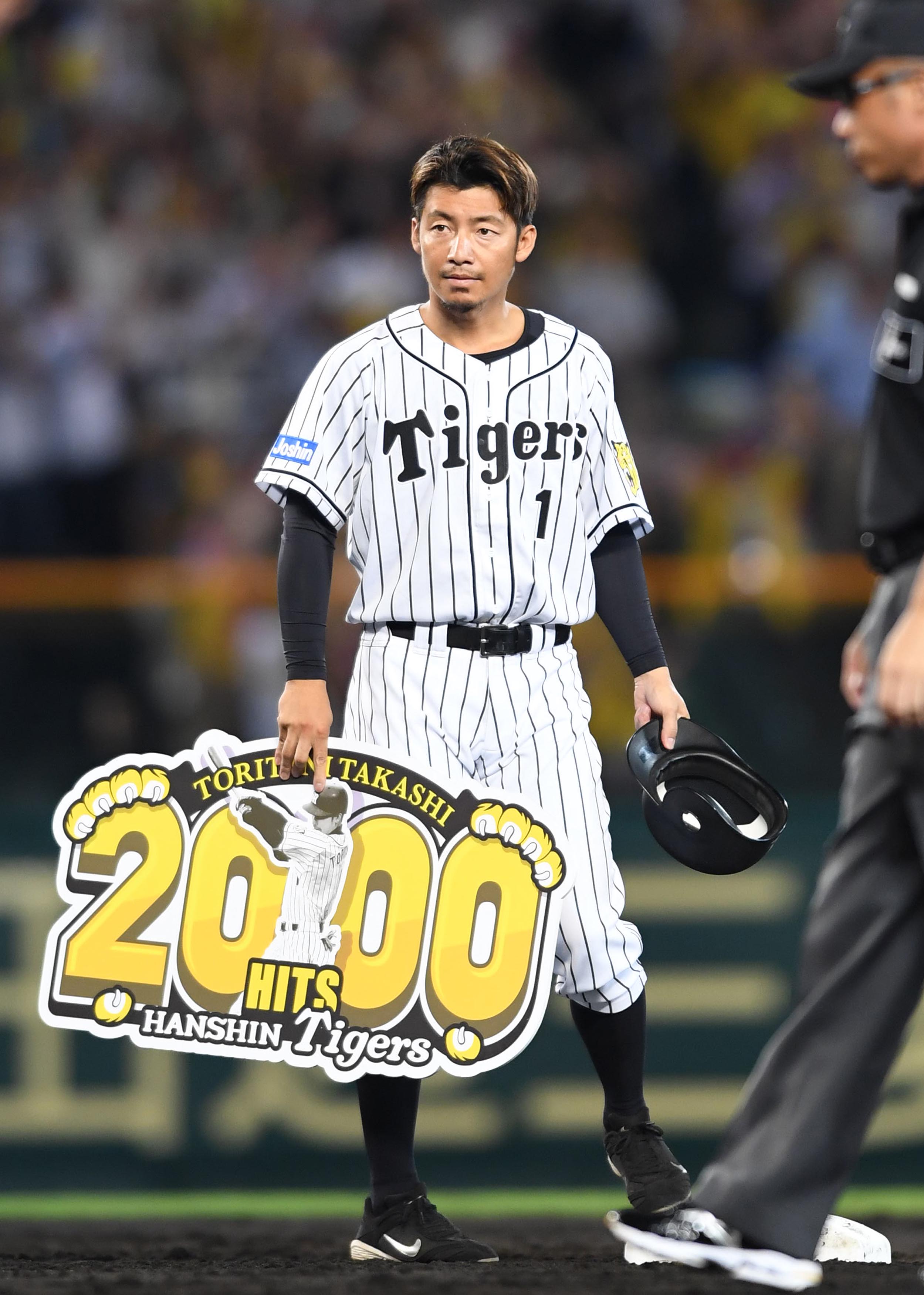 甦る甲子園名場面】トラの不死鳥！鳥谷が球団初甲子園で達成！！ＮＰＢ史上５０人目通算２０００安打／甲子園１００年カウントダウン～蔦の記憶（１００） -  サンスポ