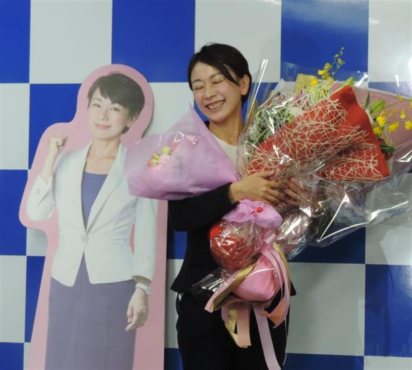 政界徒然草 後援会長もあきれた 不倫 報道相手を顧問にした山尾志桜里氏の逃避行 説明責任はいずこに 1 6ページ 産経ニュース
