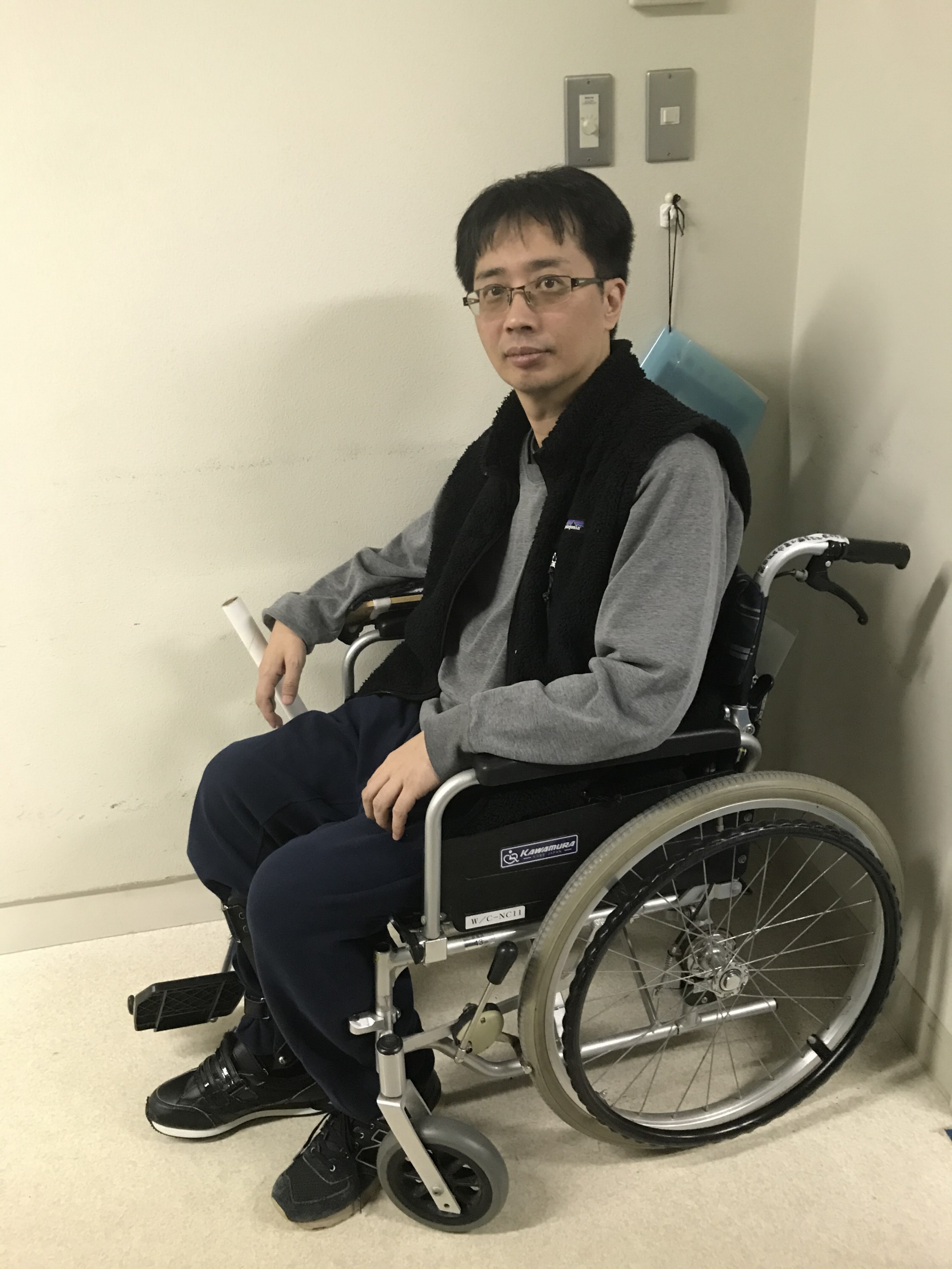 一人前でなくなった…」脳出血、半身不随で落ちた歯ブラシも拾え