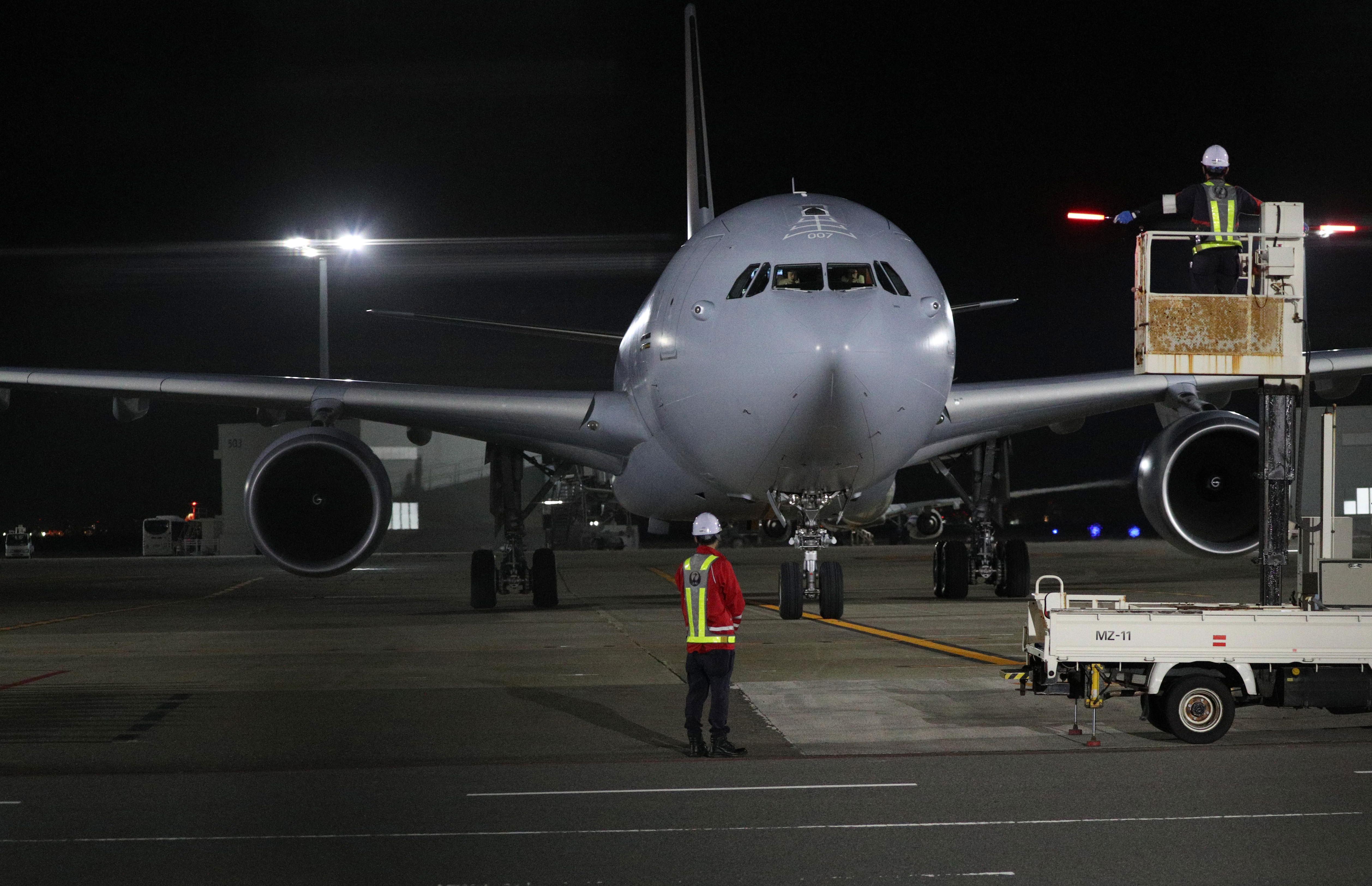 フォト特集 豪首相 政府専用機で羽田に到着 産経ニュース