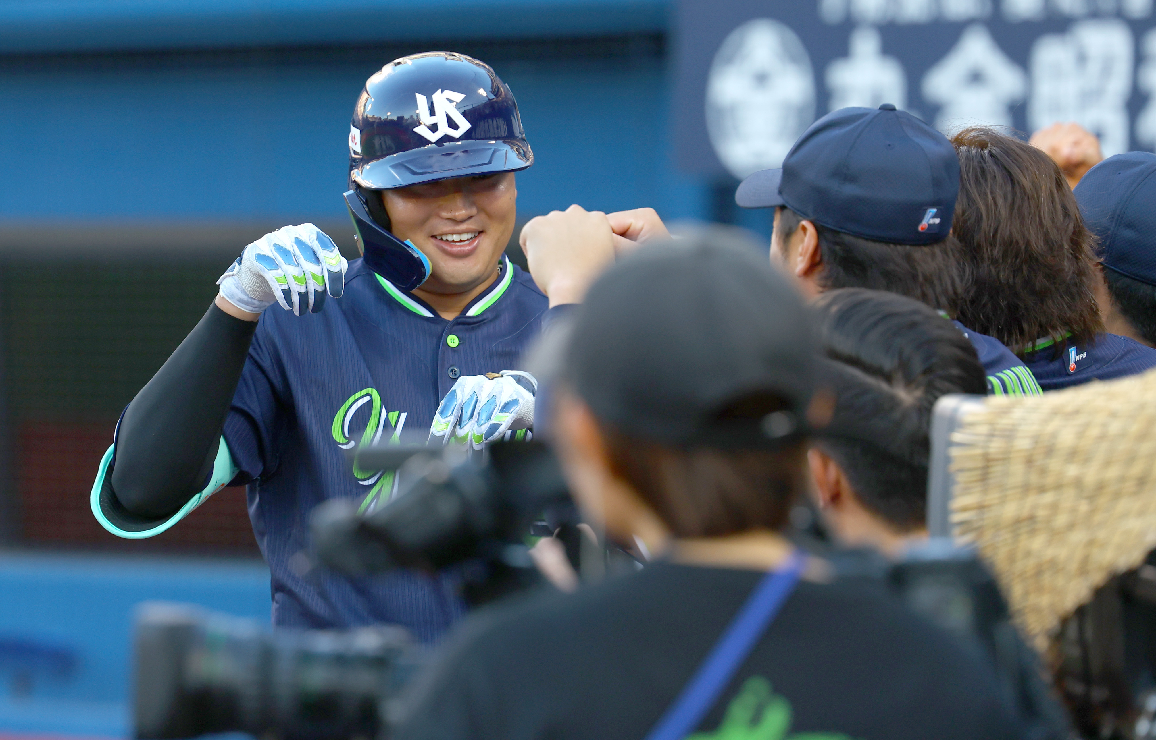 エポック ワン【村上宗隆】勝利を呼び込むタイムリー内野安打（22.10.14） エポック社の公式オンラインショップです。※Signature DECO