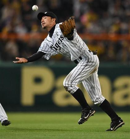 金本知憲監督 選手時代実使用スパイク Yahoo!オークション - 阪神6 金本知憲'05日本シリーズ実使用