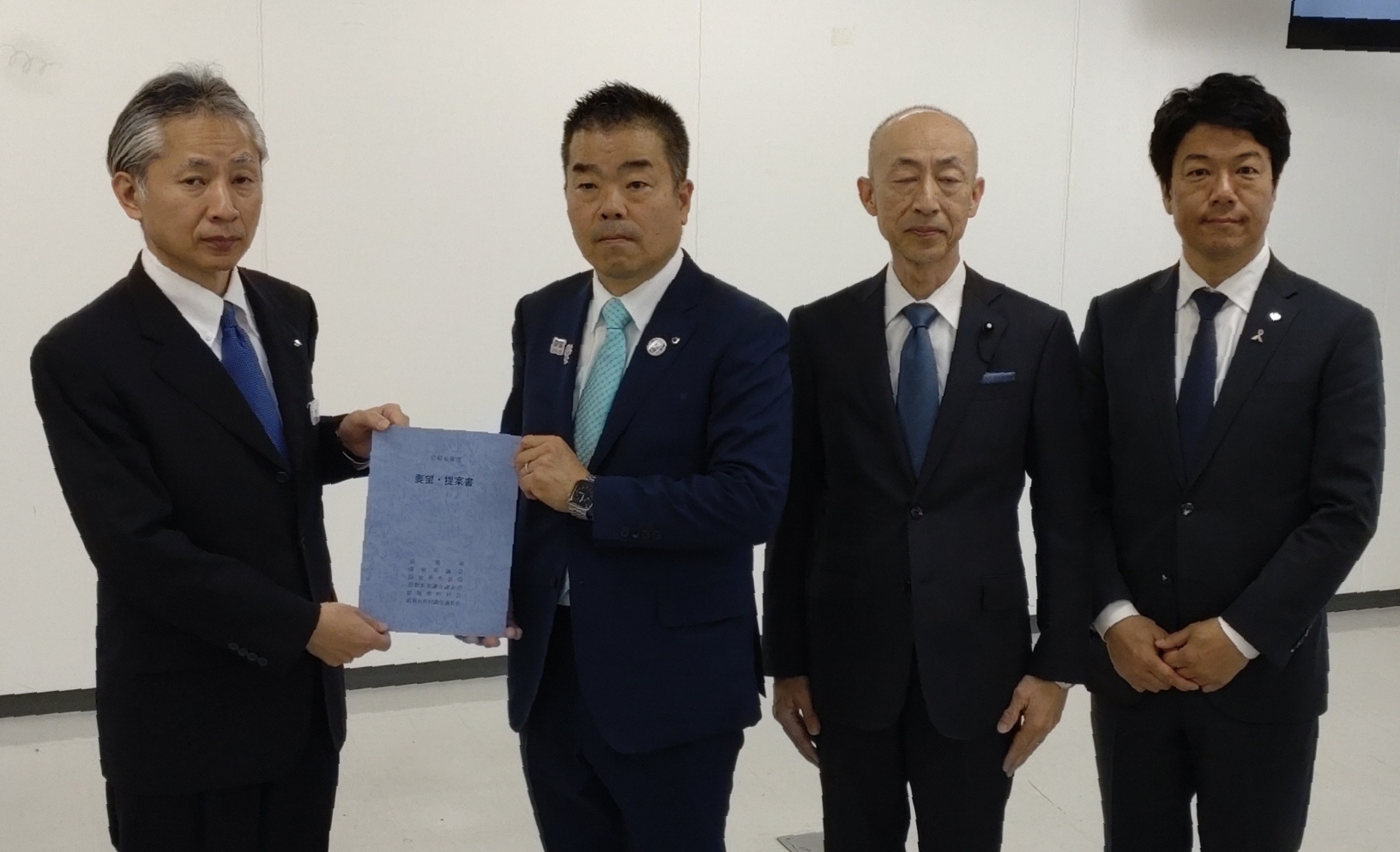 コロナ減便のダイヤ回復を 滋賀県地方6団体、JR西に要望 利用者離れ