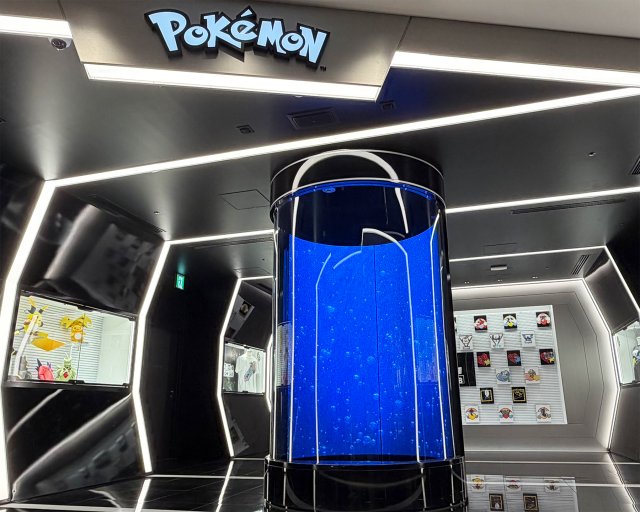 渋谷の名所、ポケセンシブヤ「ミュウツー」突然消える ネット騒然