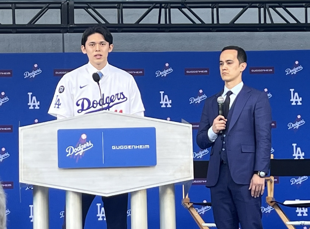 MLB】佐々木朗希がドジャースタジアムで入団会見「改めてゼロから