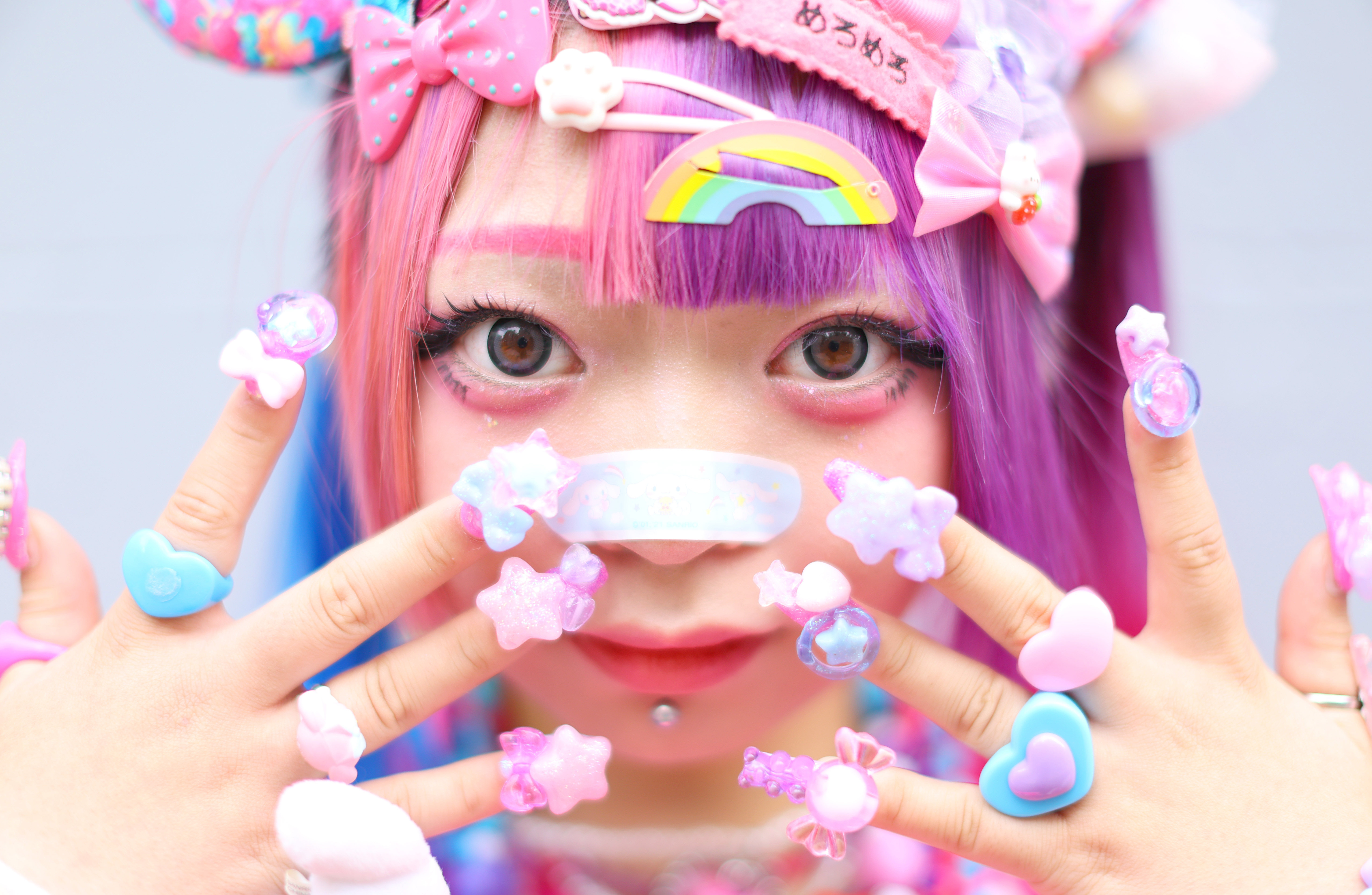 これが私の「カワイイ」の正解 令和の原宿系ファッション「ネオデコラ