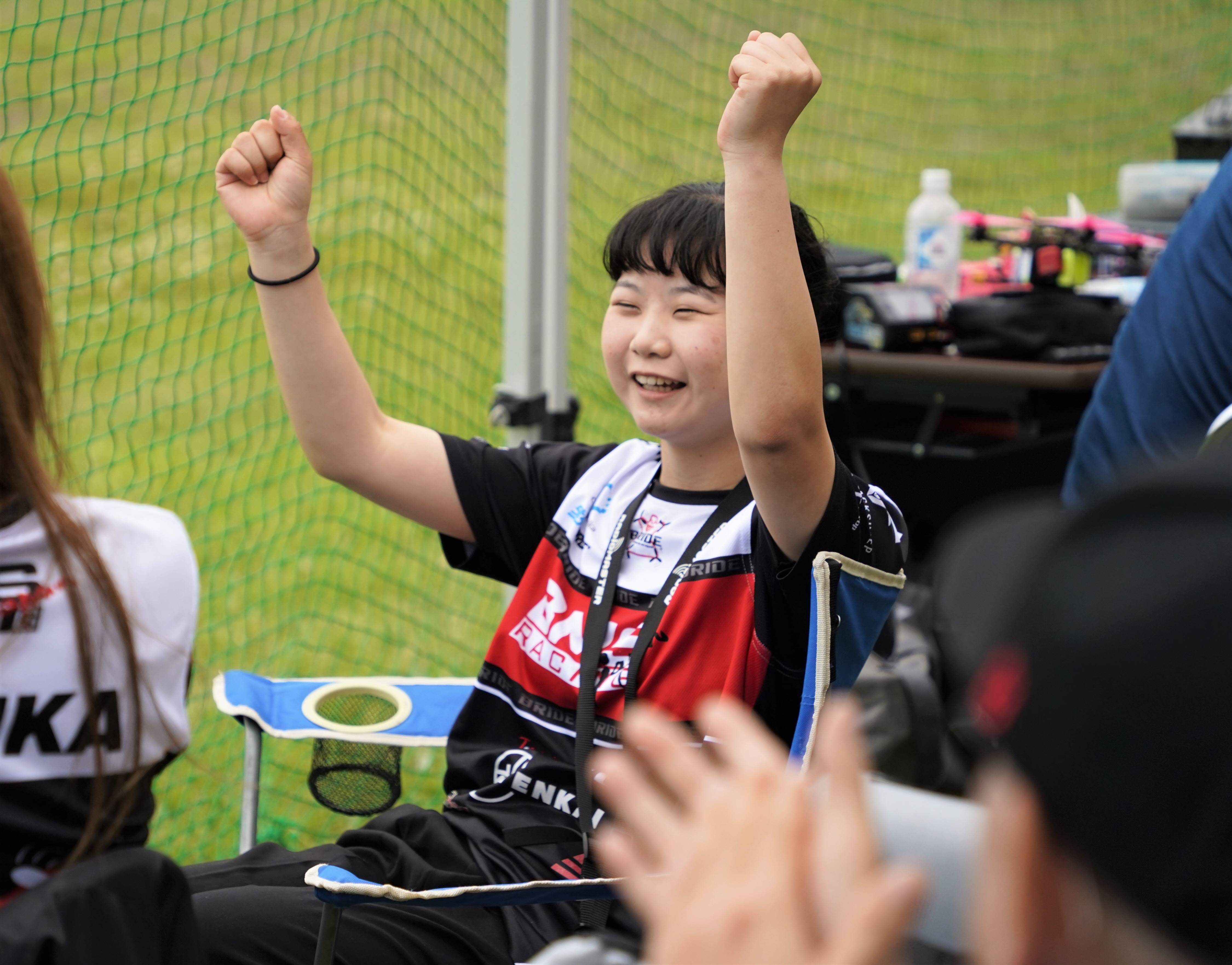 国内最速の女子高生〟ドローンレーサー佐藤姫夏さん、10月の世界大会