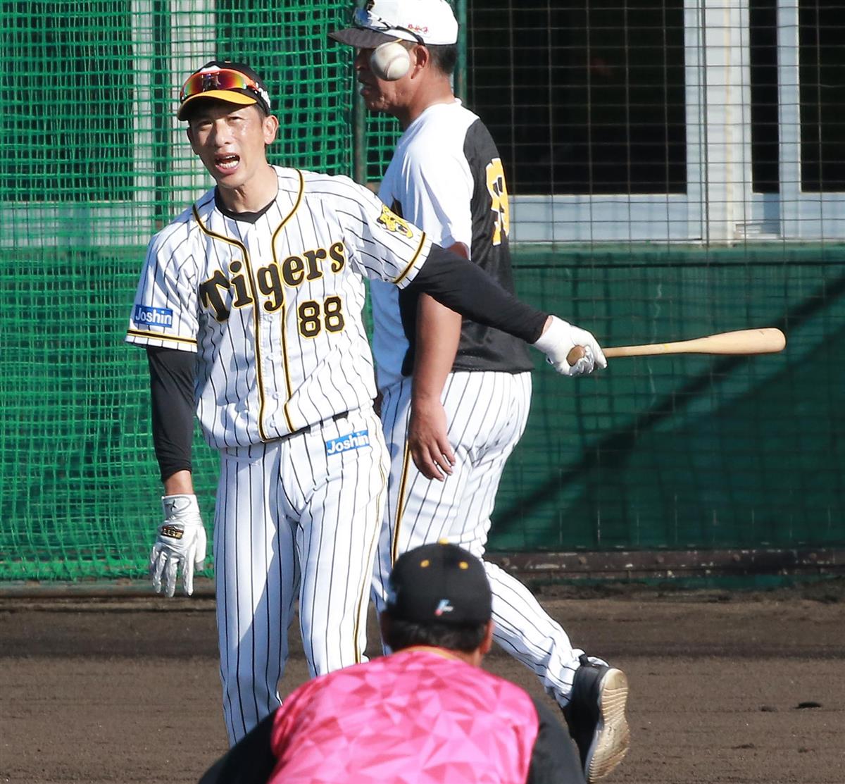 阪神・矢野監督、オレンジ色サングラスでG倒決意締め！「100点に