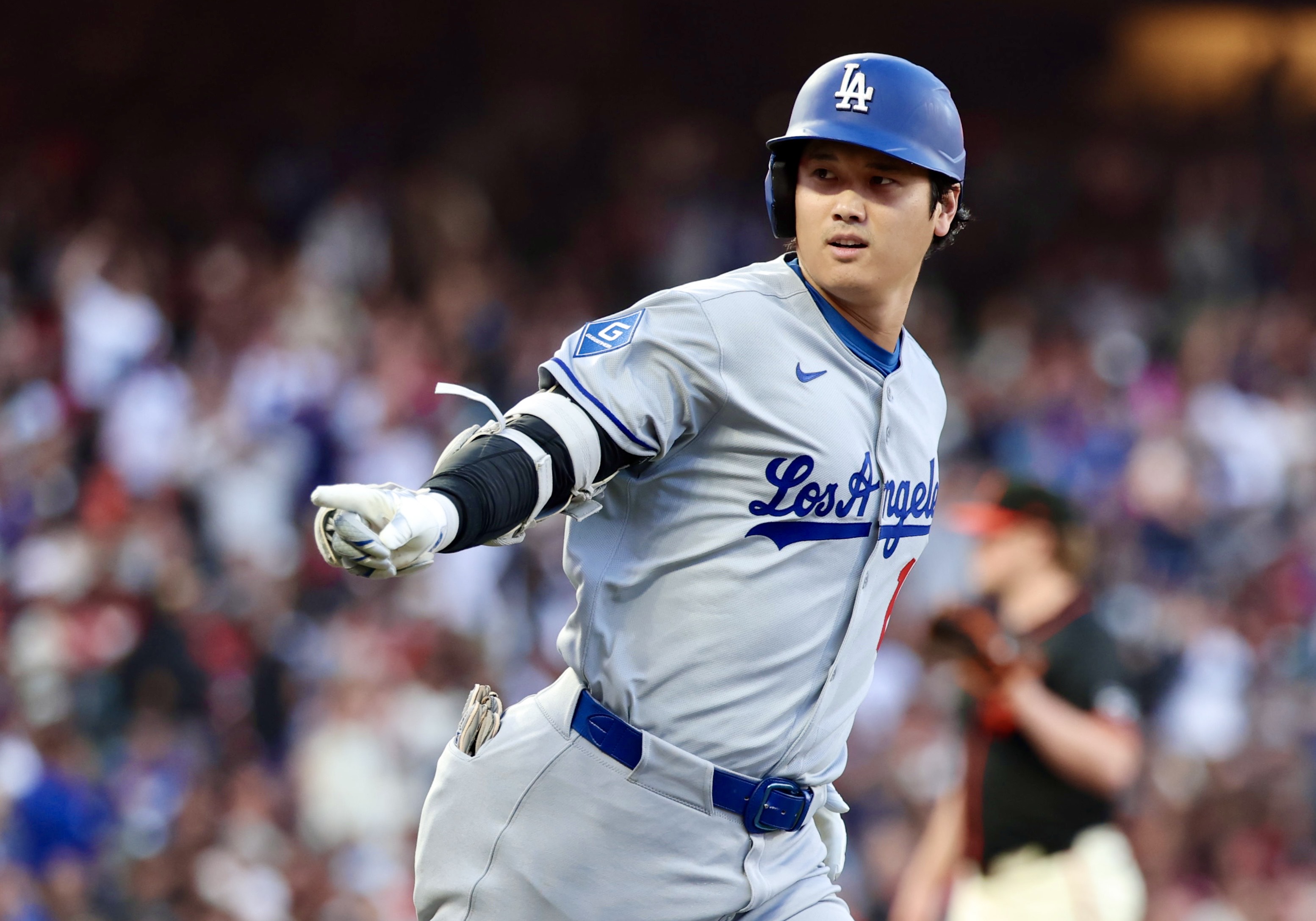 MLB】大谷翔平の49号は飛距離138M…今季のドジャース最長弾 シュワバー