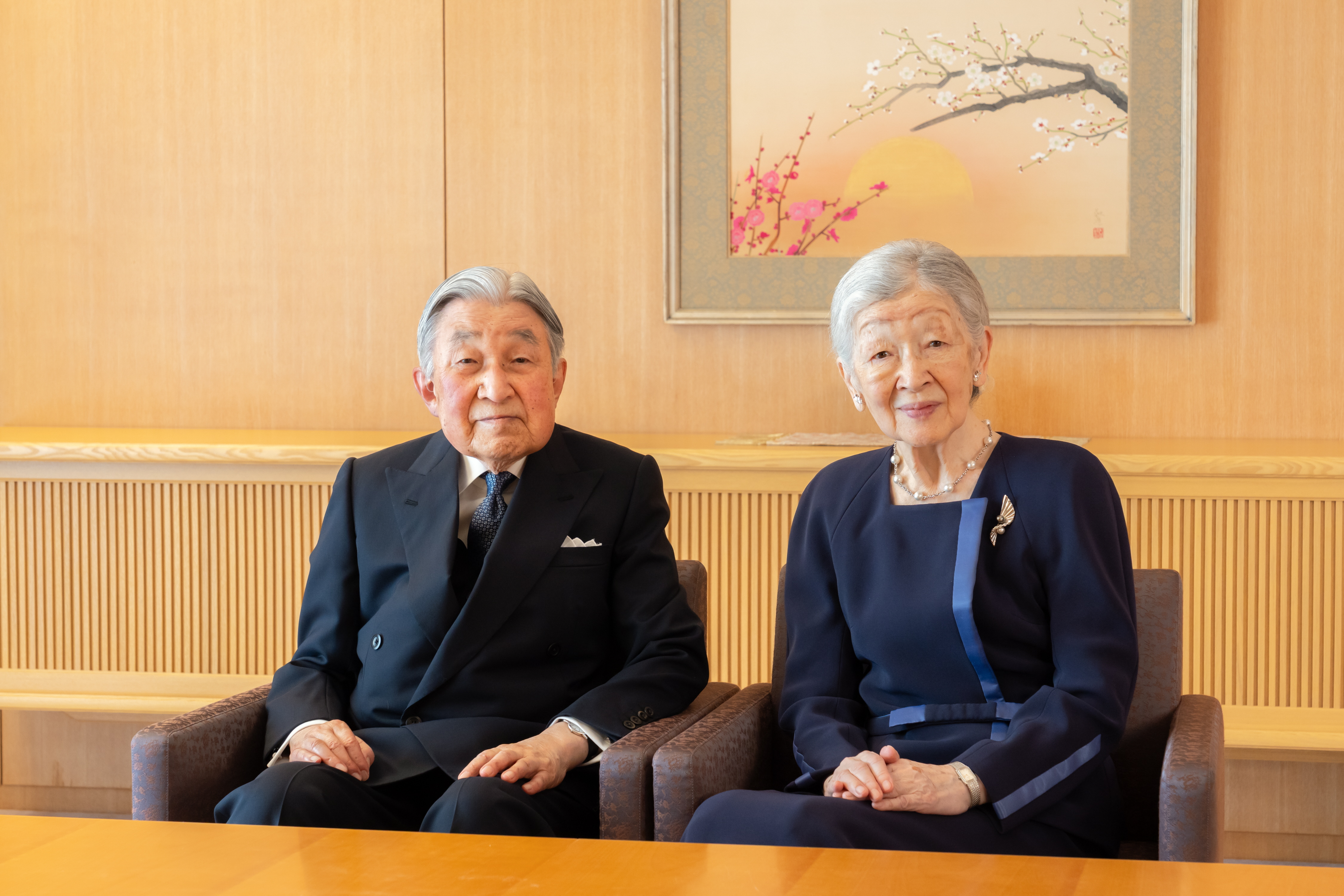 動画】天皇ご一家、穏やかな新年お迎えに 陛下「支え合い、困難