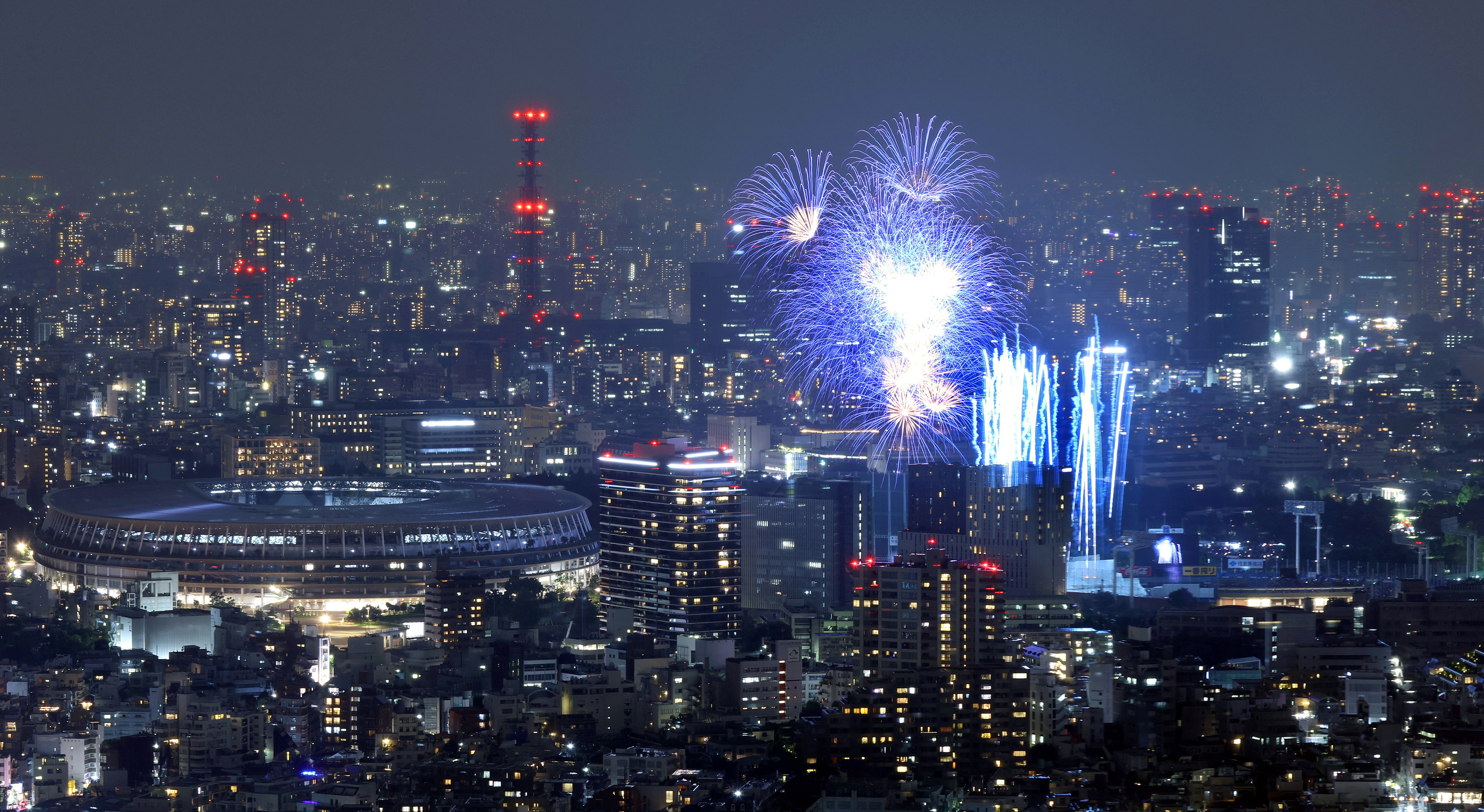 神宮 外苑 花火 大会