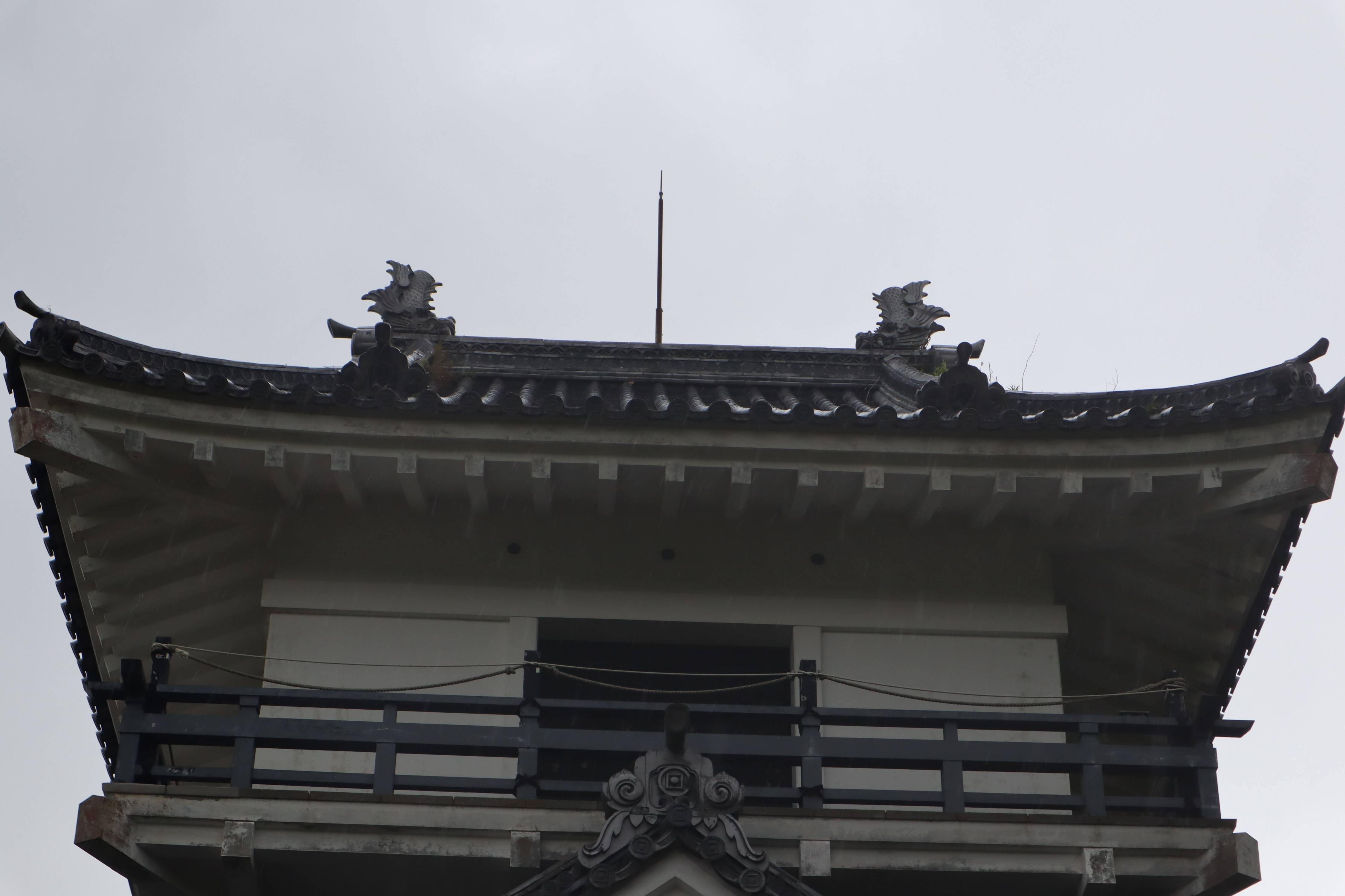 千葉・久留里城、地震で天守閣のしゃちほこ破損 - 産経ニュース
