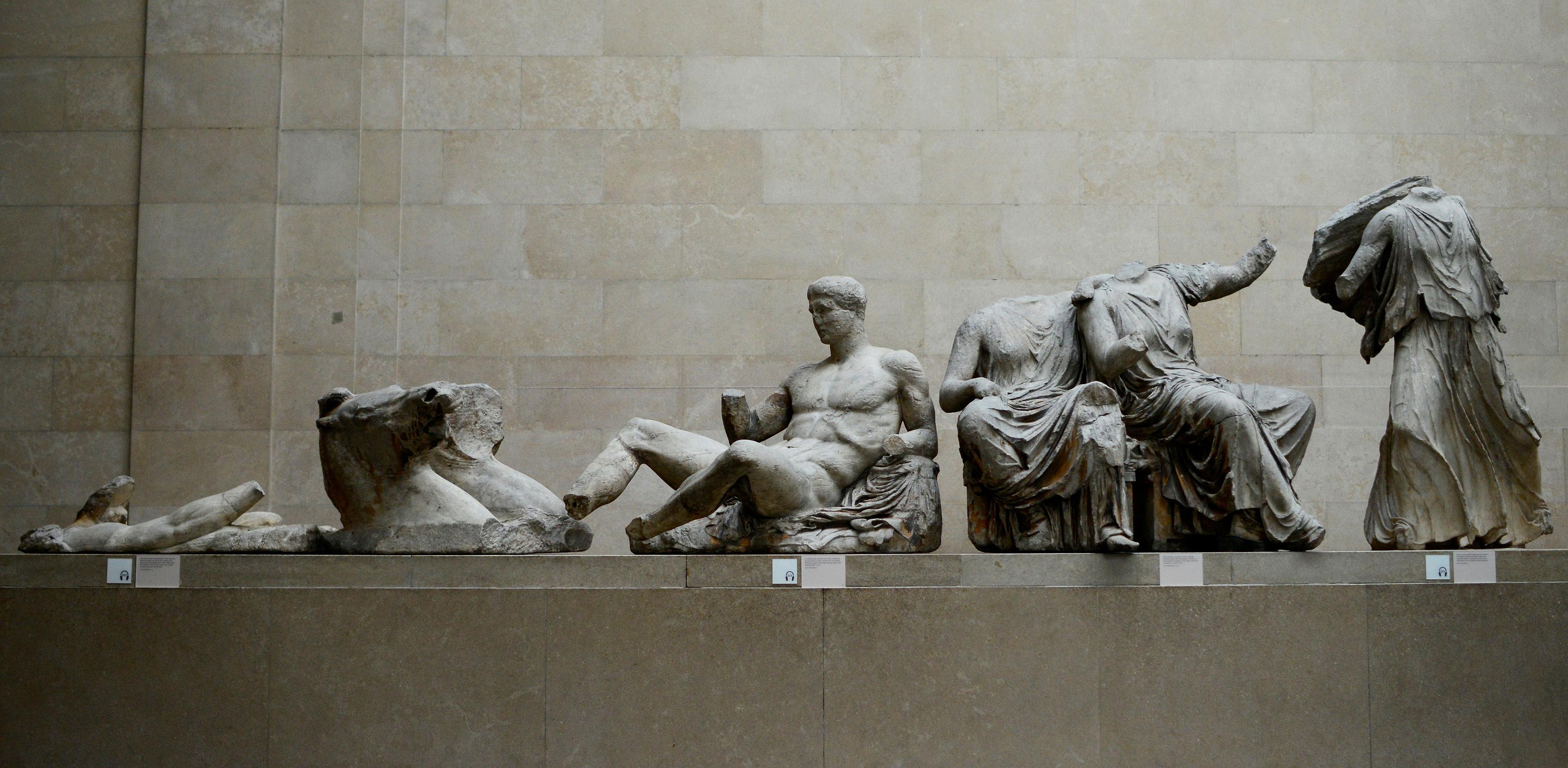 パルテノン神殿の彫刻、返すか返さないかは大英博物館次第」英首相