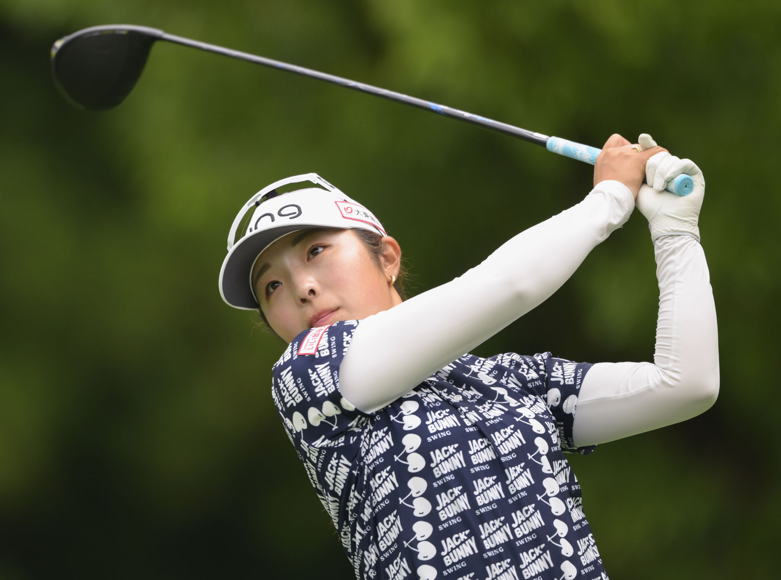 22歳の佐久間朱莉が2勝目 女子ゴルフブリヂストン、初日から首位守る