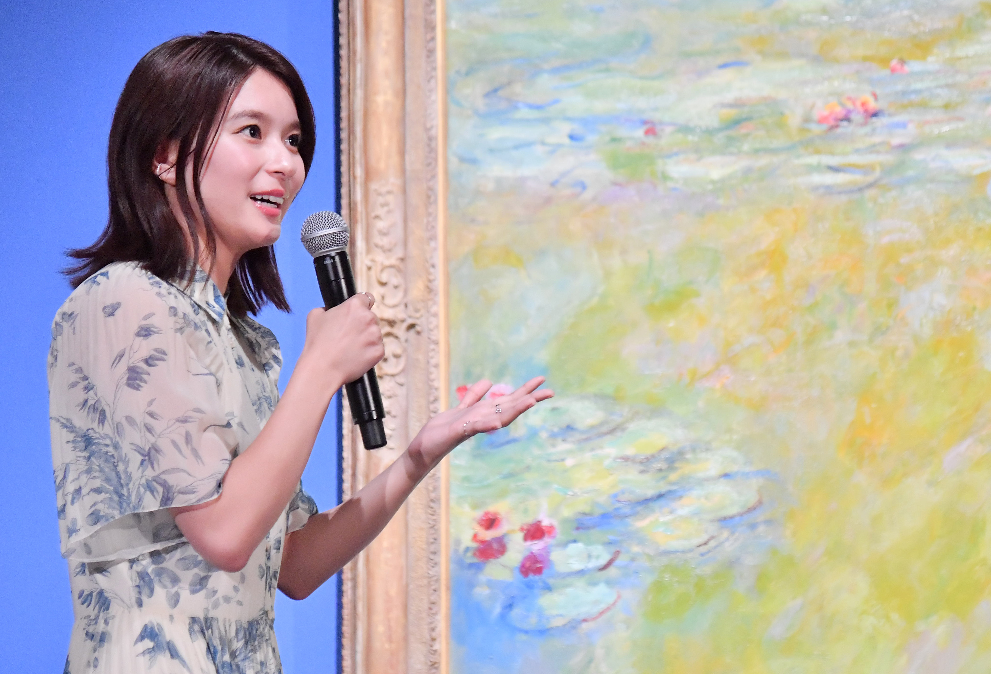 芳根京子がモネの絵画に刺激 「心が折れそうになっても頑張ってお芝居