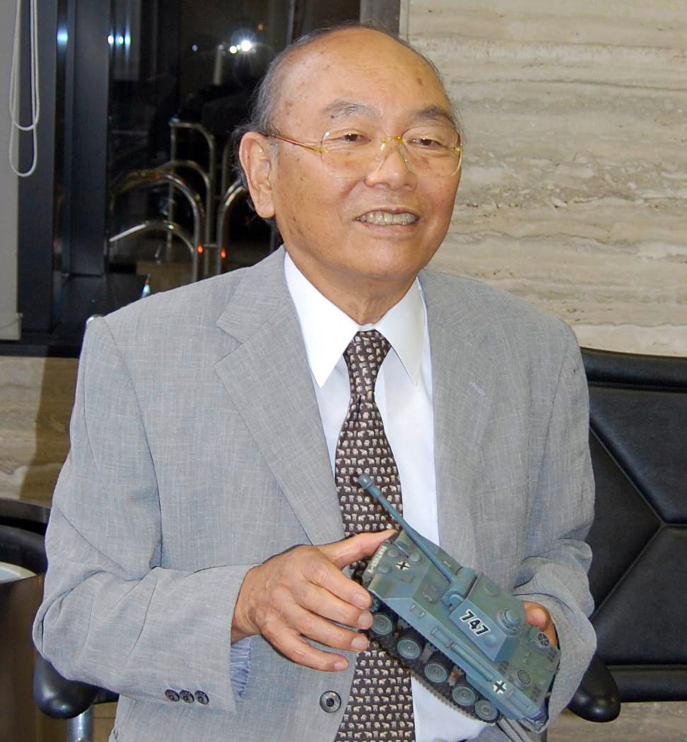 日本プラモデル50年史 1958-2008 田宮俊作サイン入り 日本プラモデル50年史 1958-2008 田宮俊作サイン入り - メルカリ