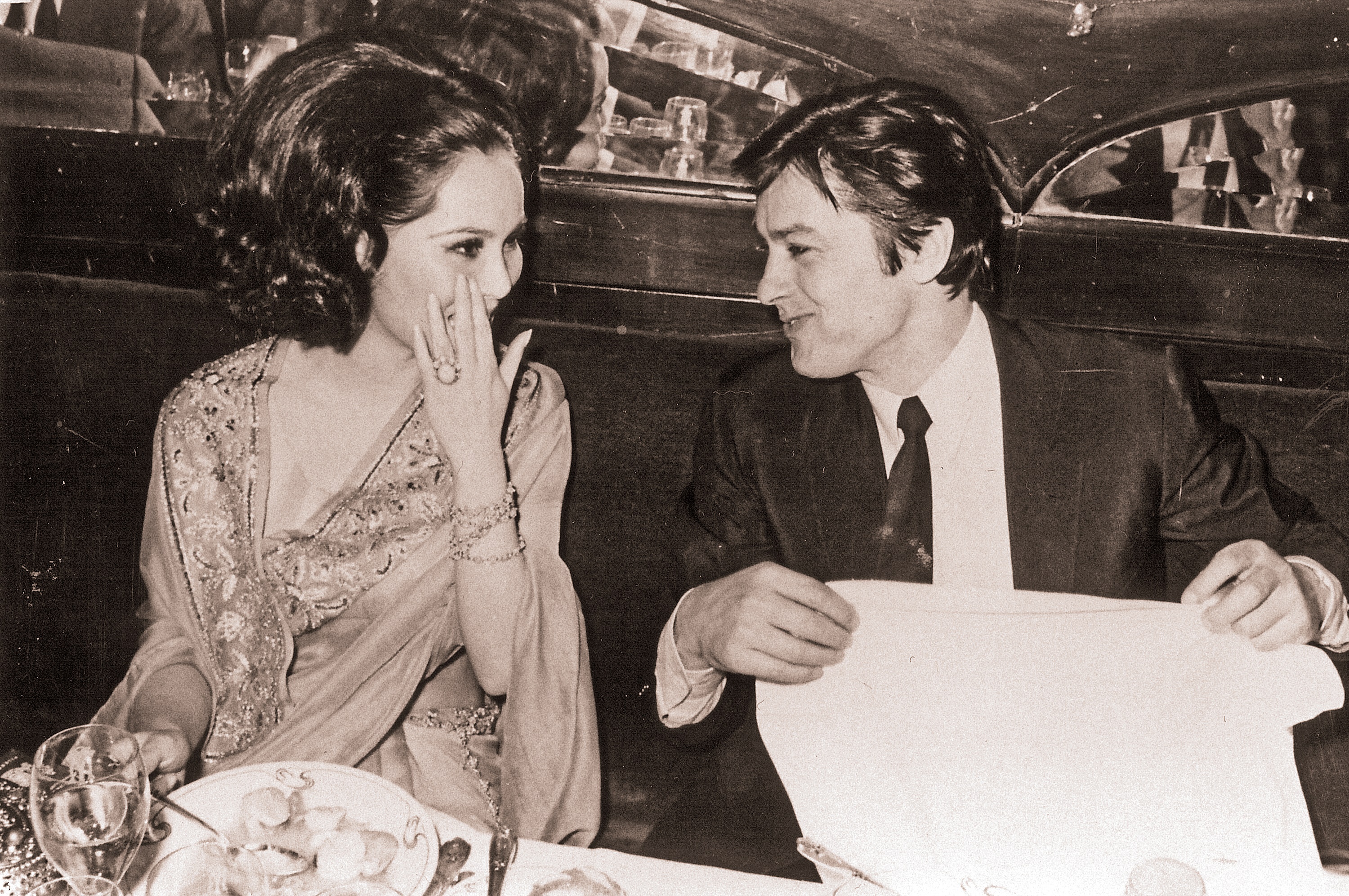 アラン・ドロンさん死去にデヴィ夫人「もう一度会いたかった」 70