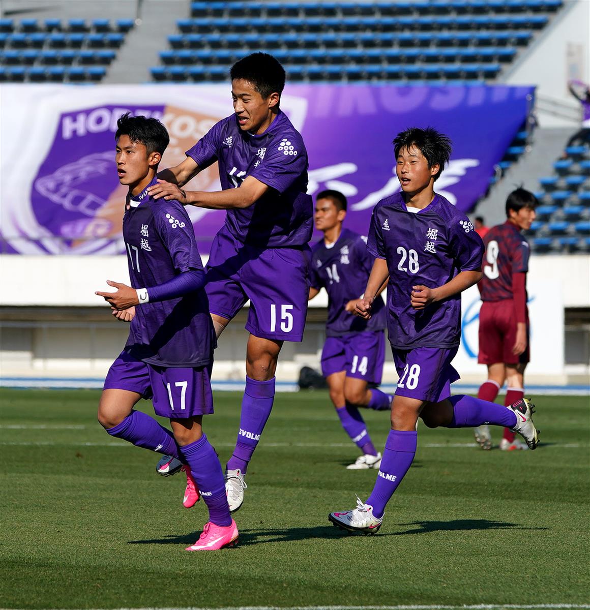 堀越 初のベスト８進出 佐藤監督 １００点です 高校サッカー サンスポ