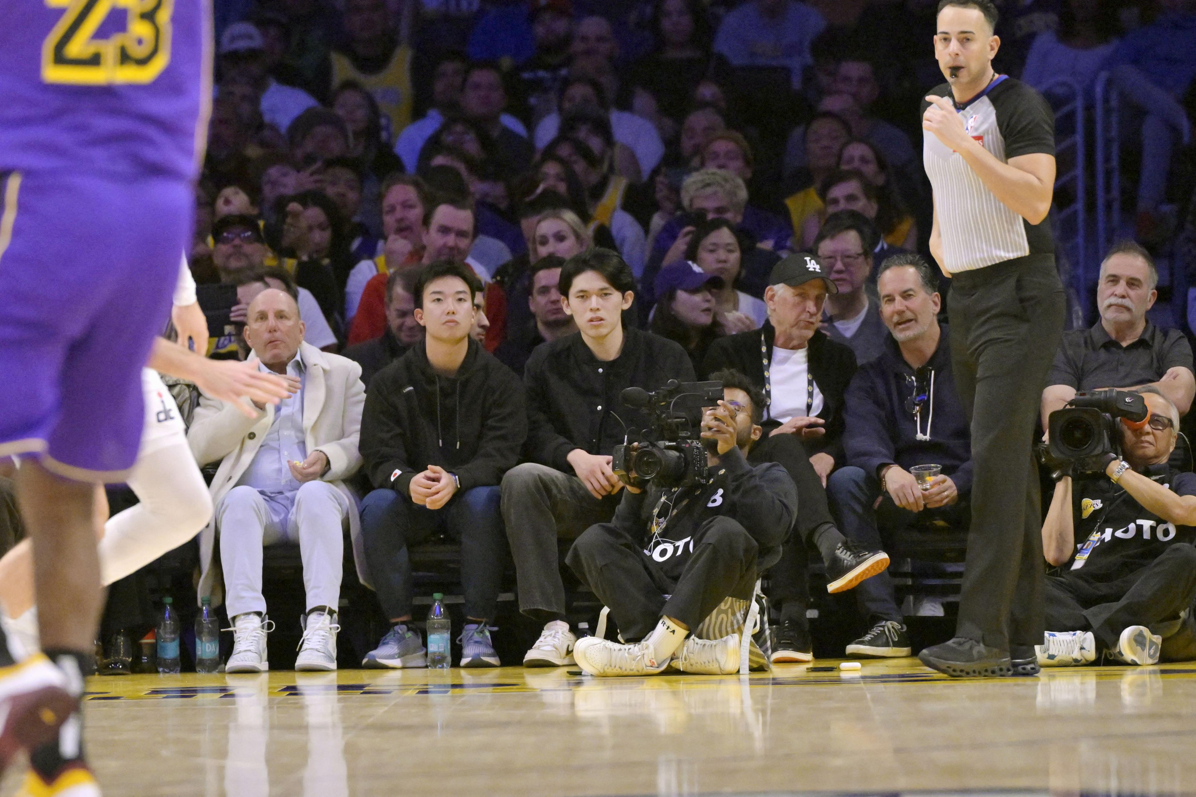 佐々木朗希がNBAレーカーズ訪問 八村塁が激励「LAへようこそ」 - 産経