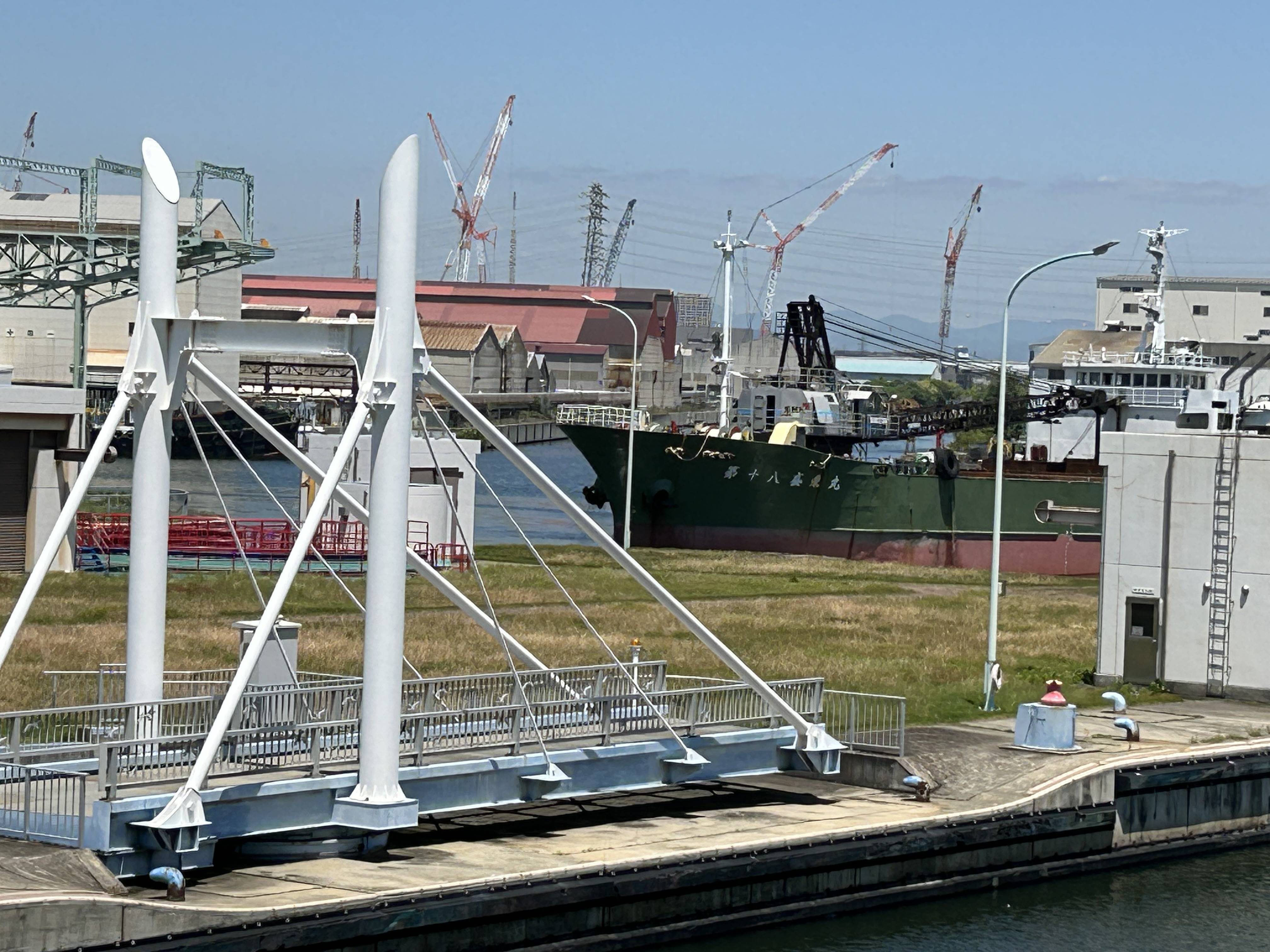 大工業都市へ発展させた尼崎運河は街を守る運河に モノと笑顔運ぶ
