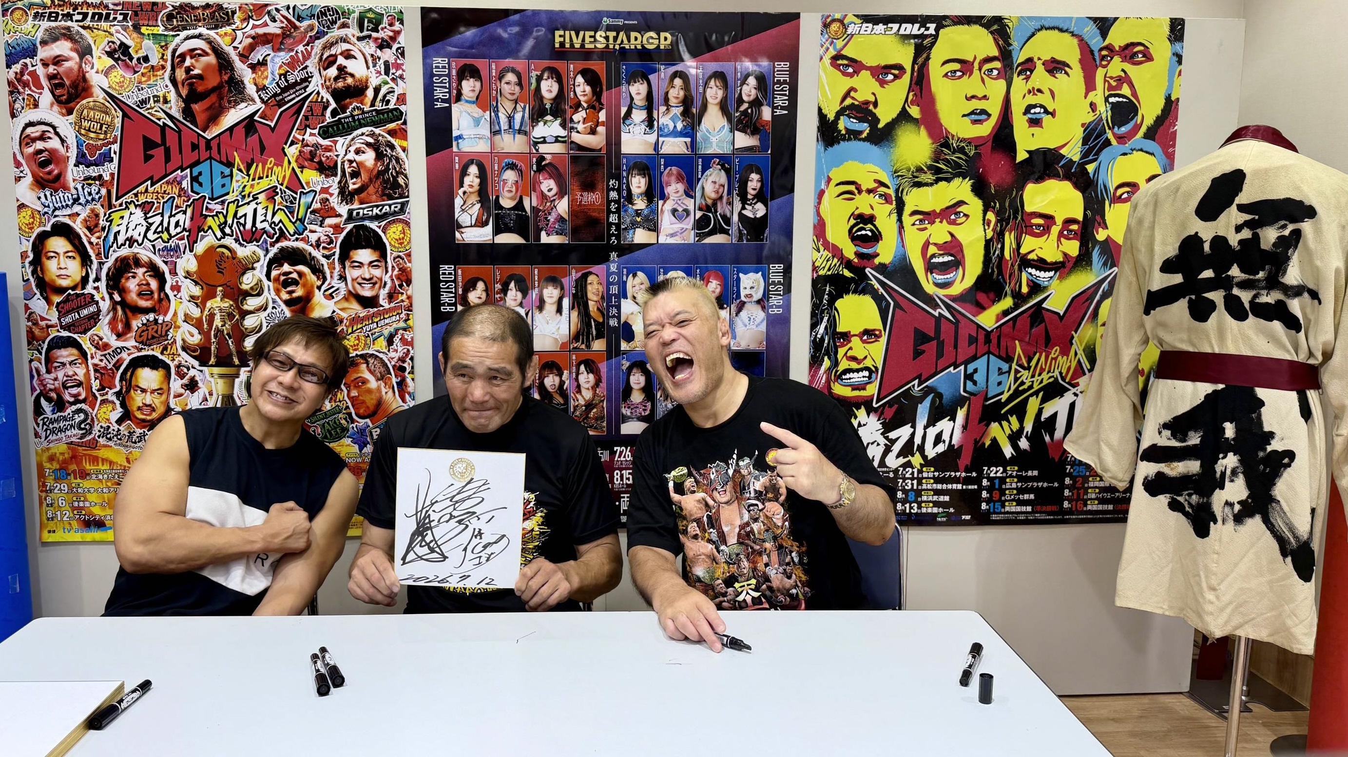 プロレス】引退の天山広吉が小島聡&中西学とサイン会「2、3カ月前に