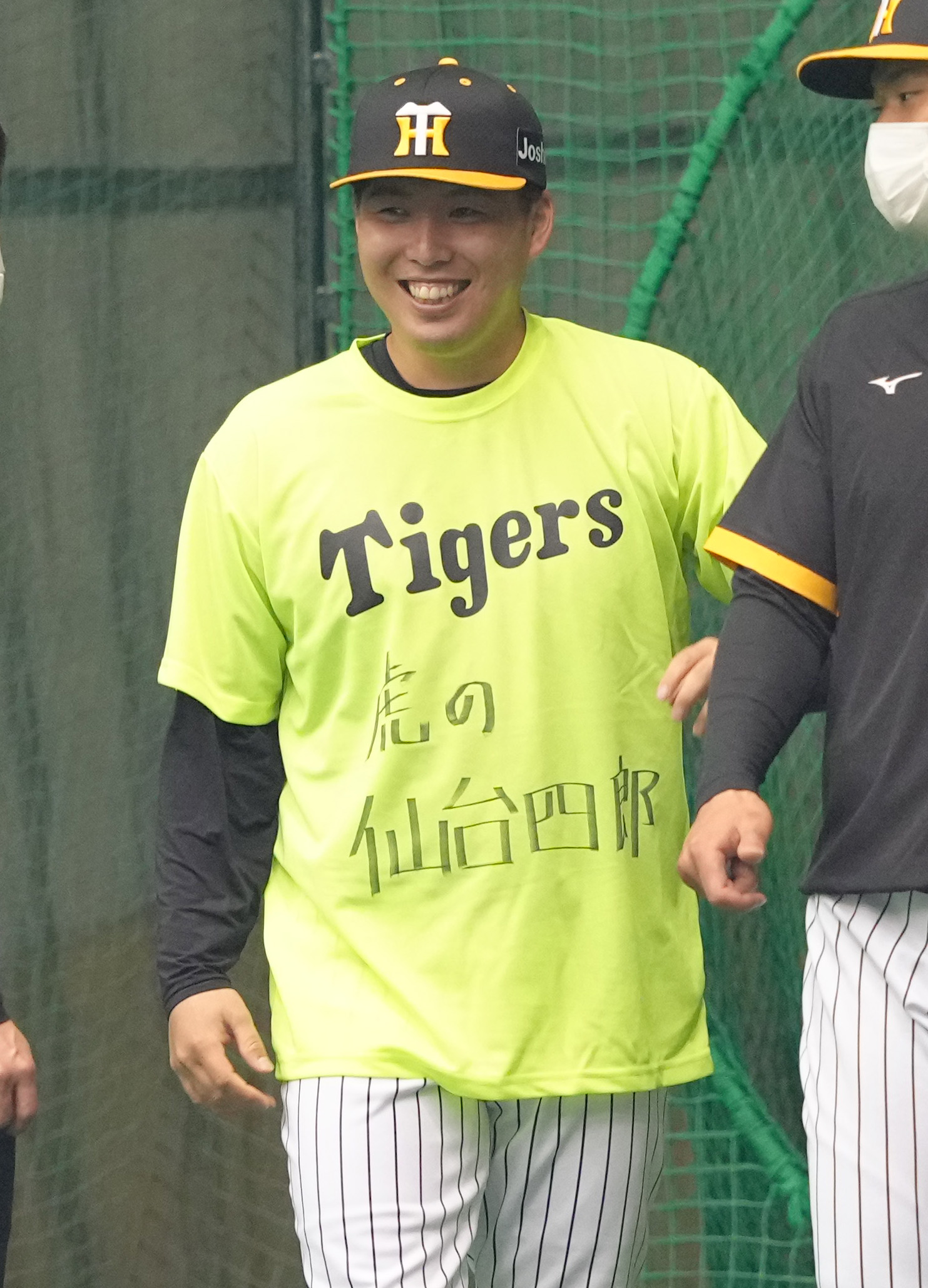 売り切り御免！】 阪神タイガース 選手 シークレット Tシャツ 梅野