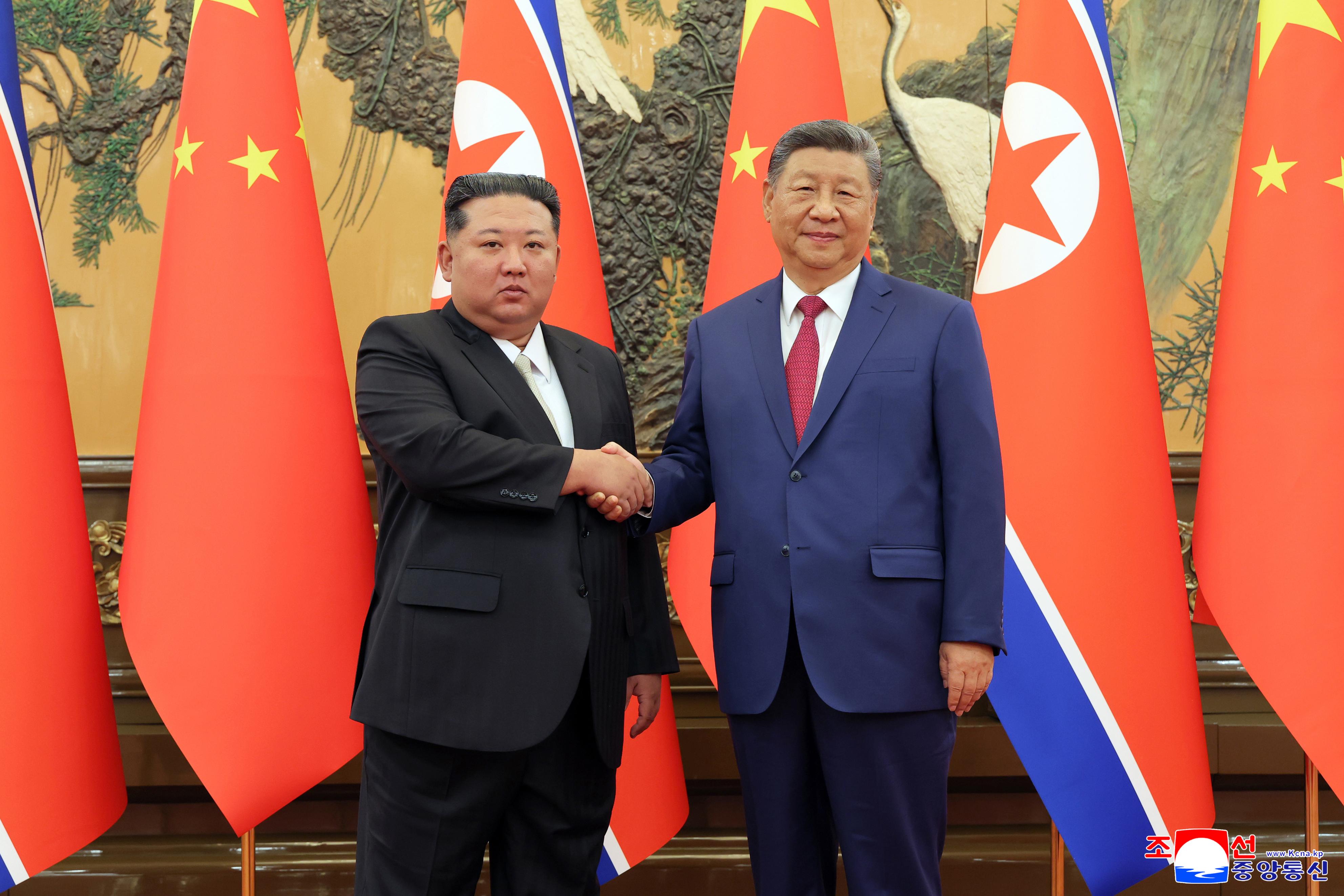 習近平氏、金正恩氏に祝意 「国務委員長」再任で 中朝の伝統的友好