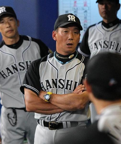 金本知憲監督 選手時代実使用スパイク 鬼筆」越後屋のトラ漫遊記】打開策は自虐を謹慎！ 若虎を萎縮…金