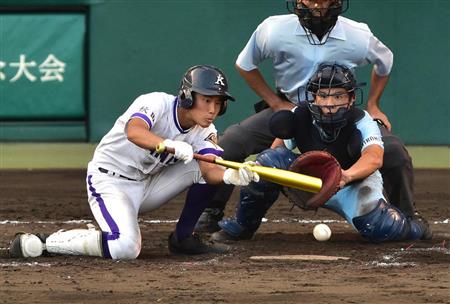 バント職人金足農 斎藤 お家芸のスクイズで４強 東北スポーツ 1 2ページ サンスポ