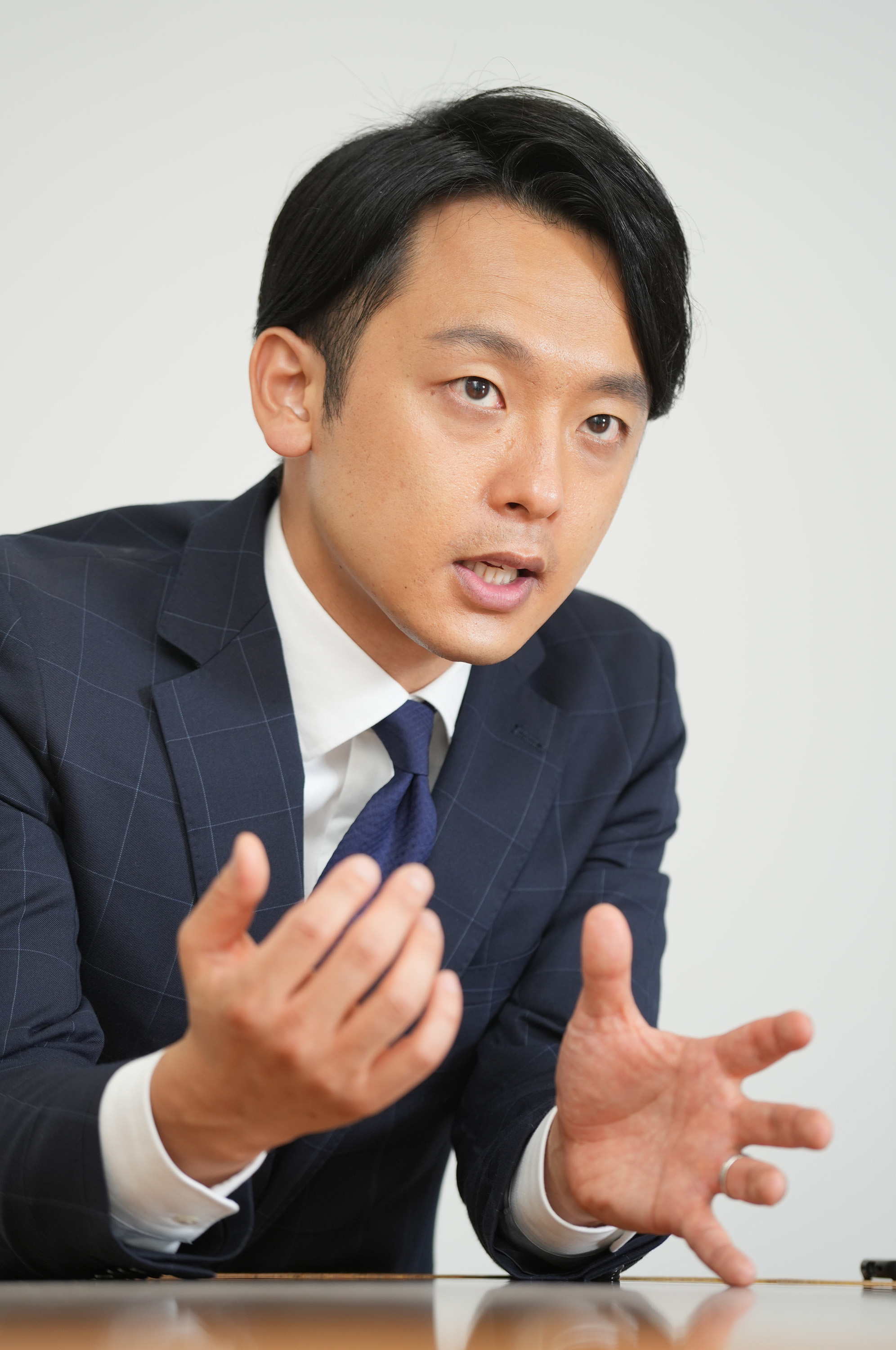 新 見 アナ