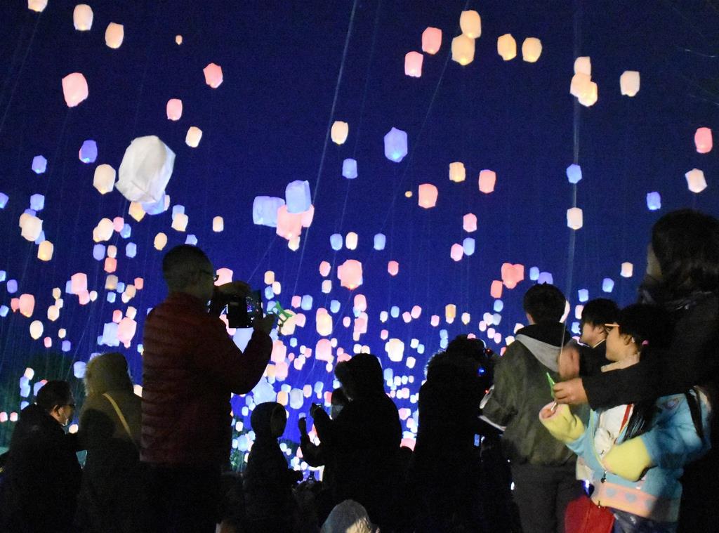 千個の スカイランタン なら瑠璃絵記念イベント 産経ニュース