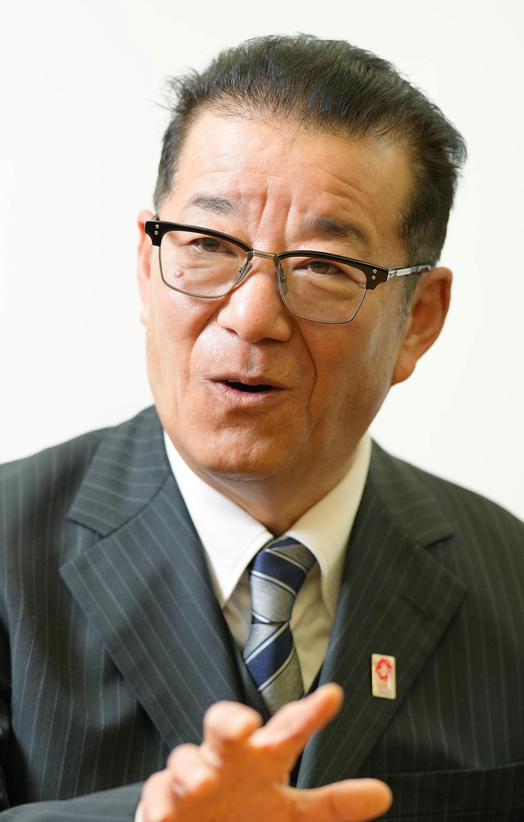 松井 一郎 妻 画像