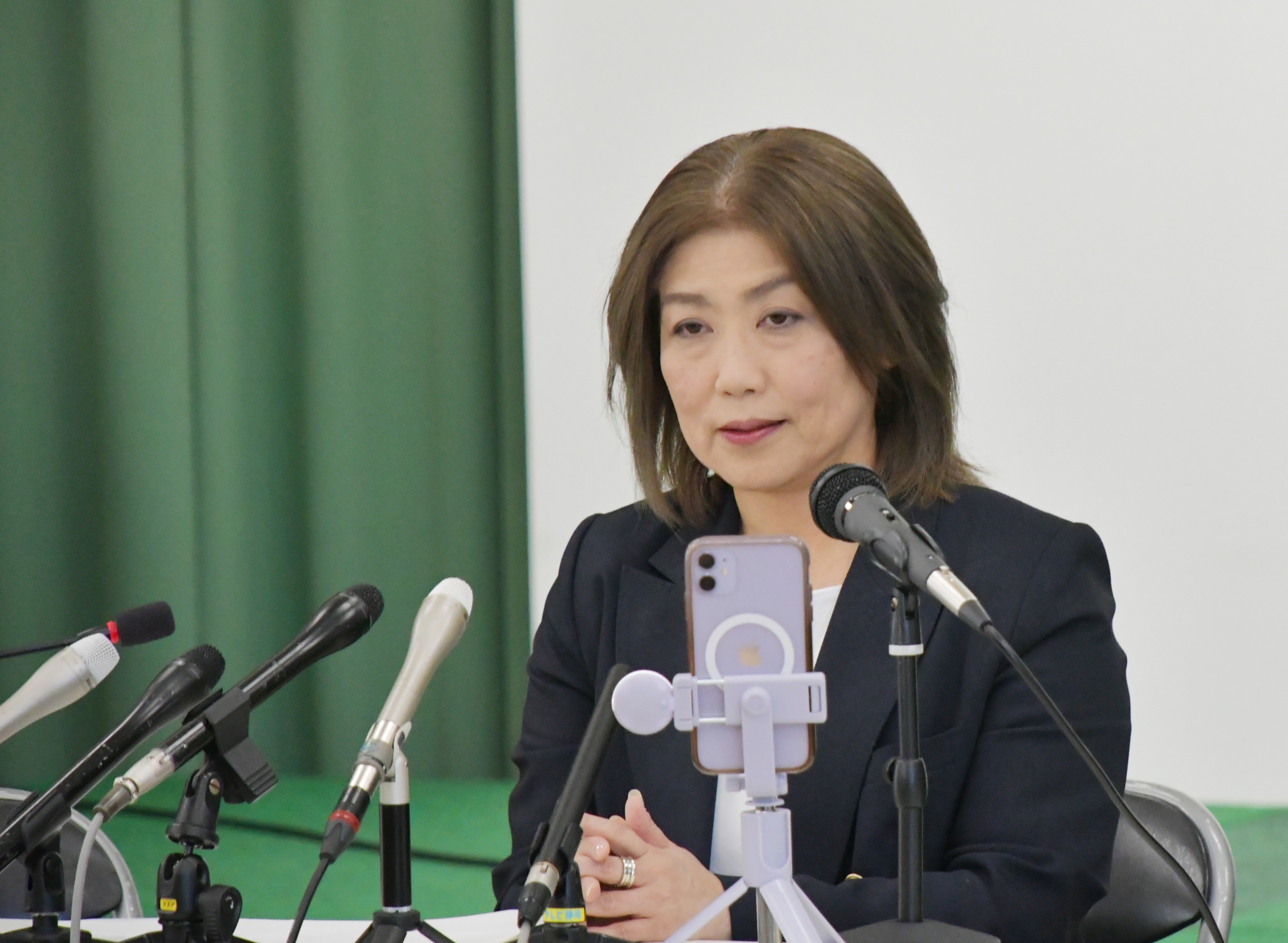 田久保真紀・前静岡県伊東市長、「卒業証書」の県警への任意提出を拒否