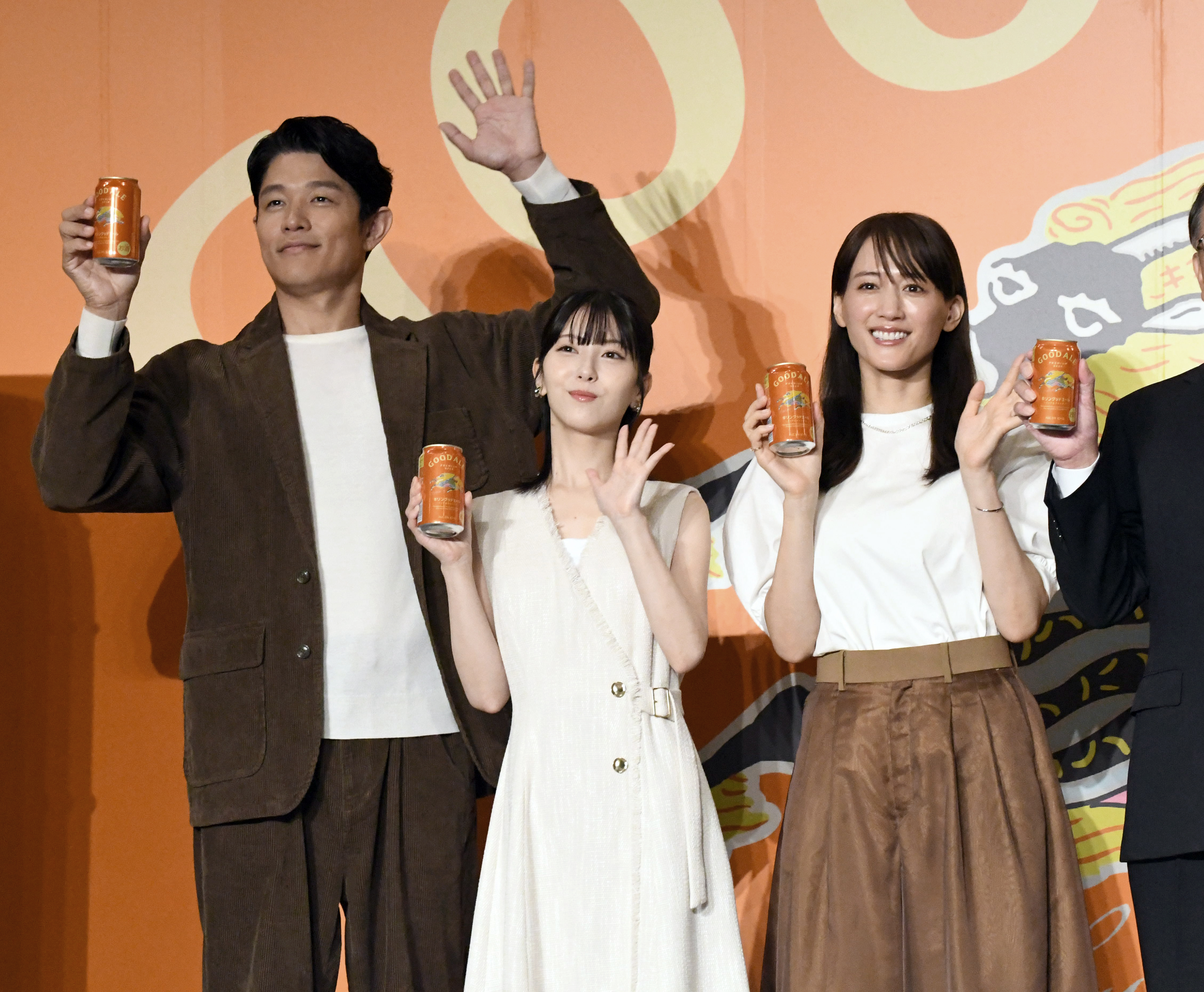 綾瀬はるか「華やかさがあって乾杯にはピッタリ」 「キリングッド