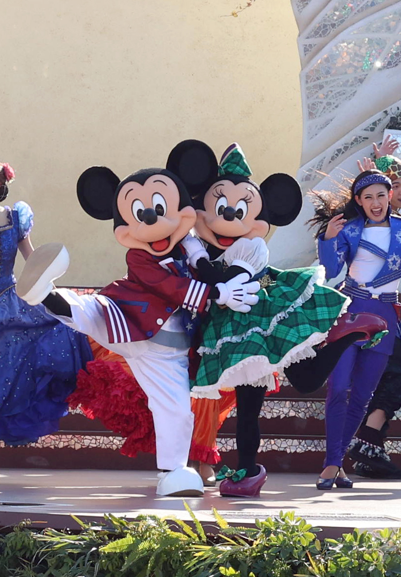 動画】ミッキーが世界のダンスで祝う25周年 ディズニーシー新ショー