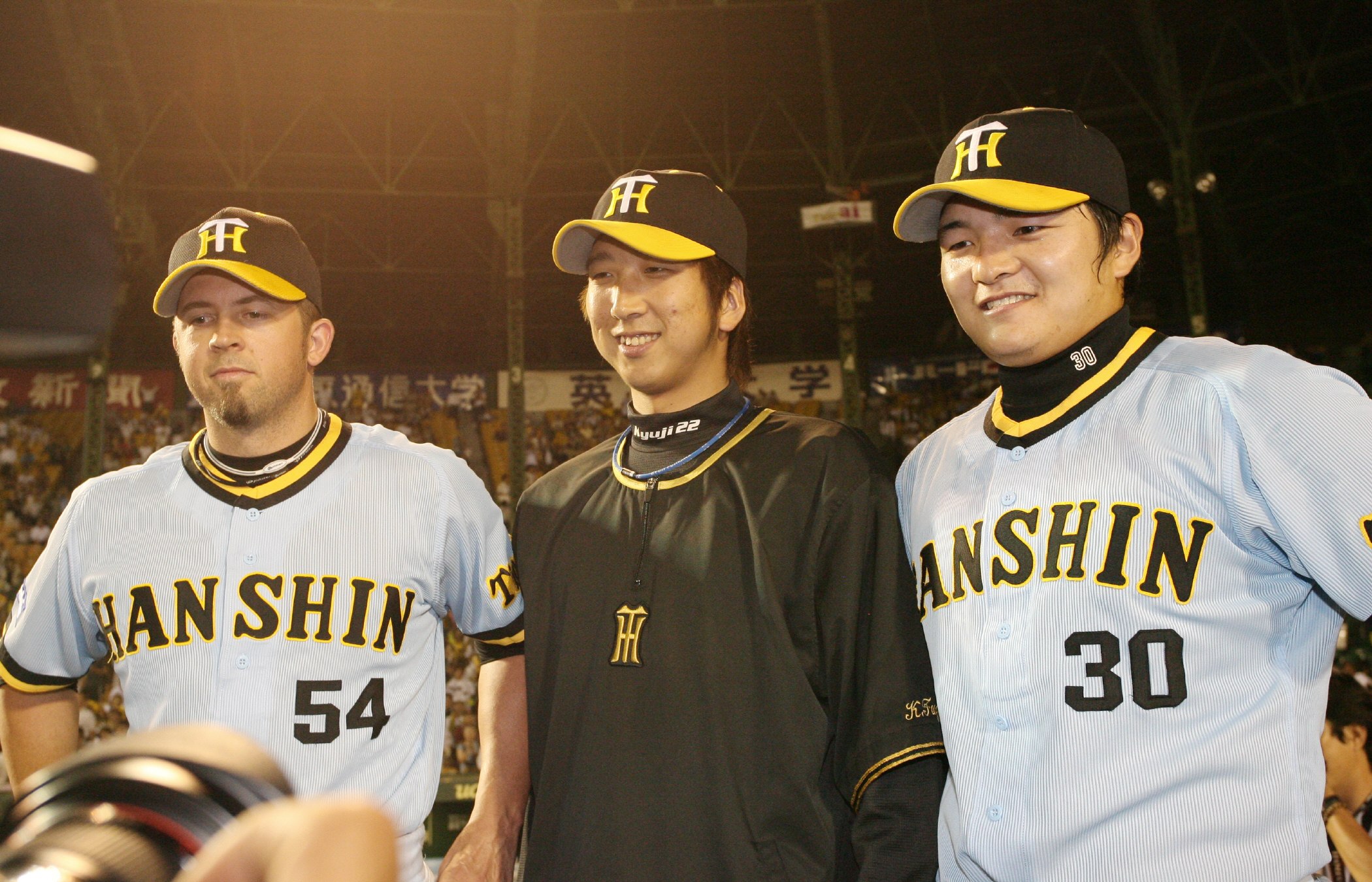 WINNERS（ウィナーズ） サイン入りユニフォーム コナミ eFootball