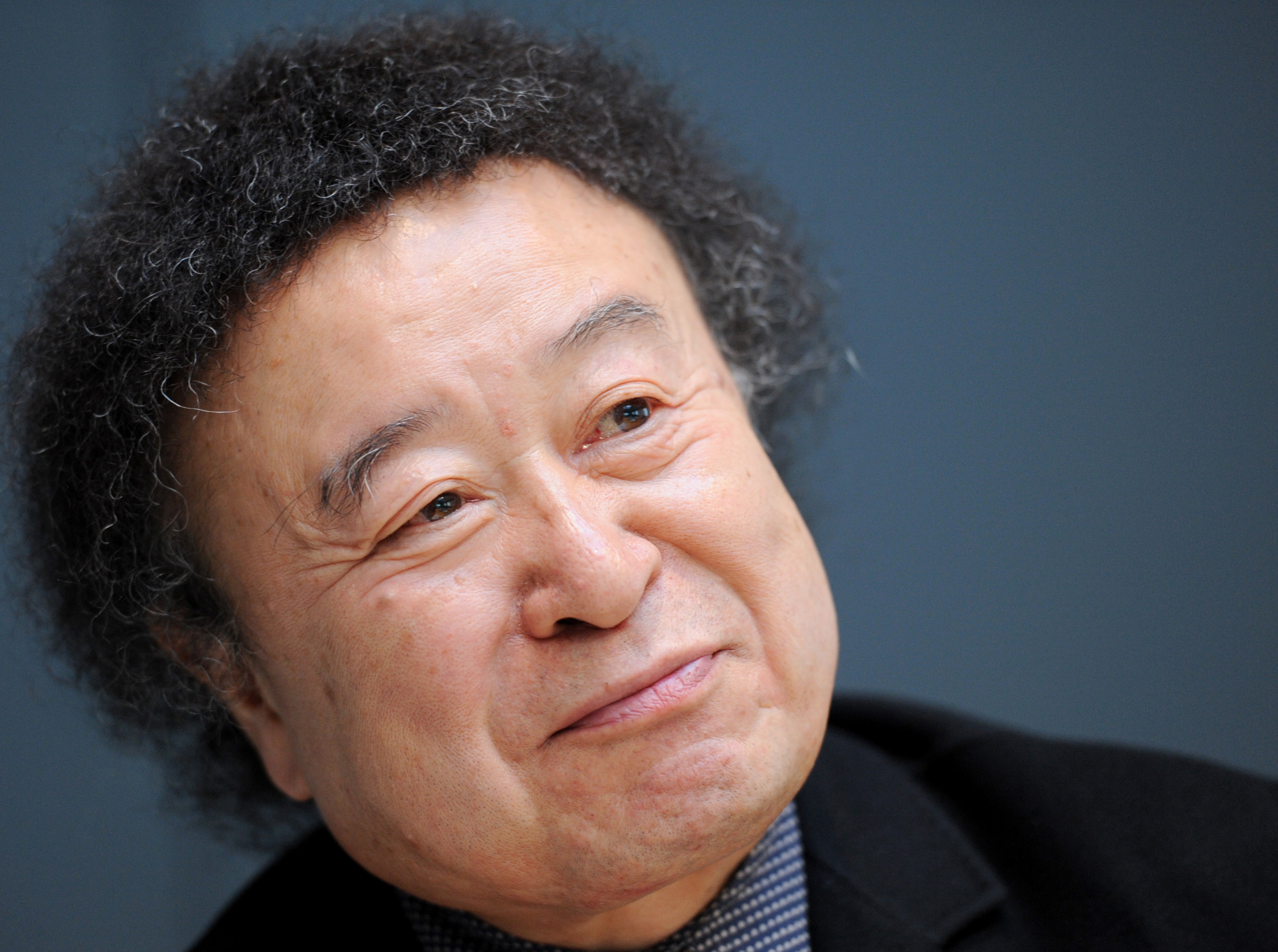 写真家・篠山紀信さん死去、83歳 「激写」シリーズなど 宮沢りえの