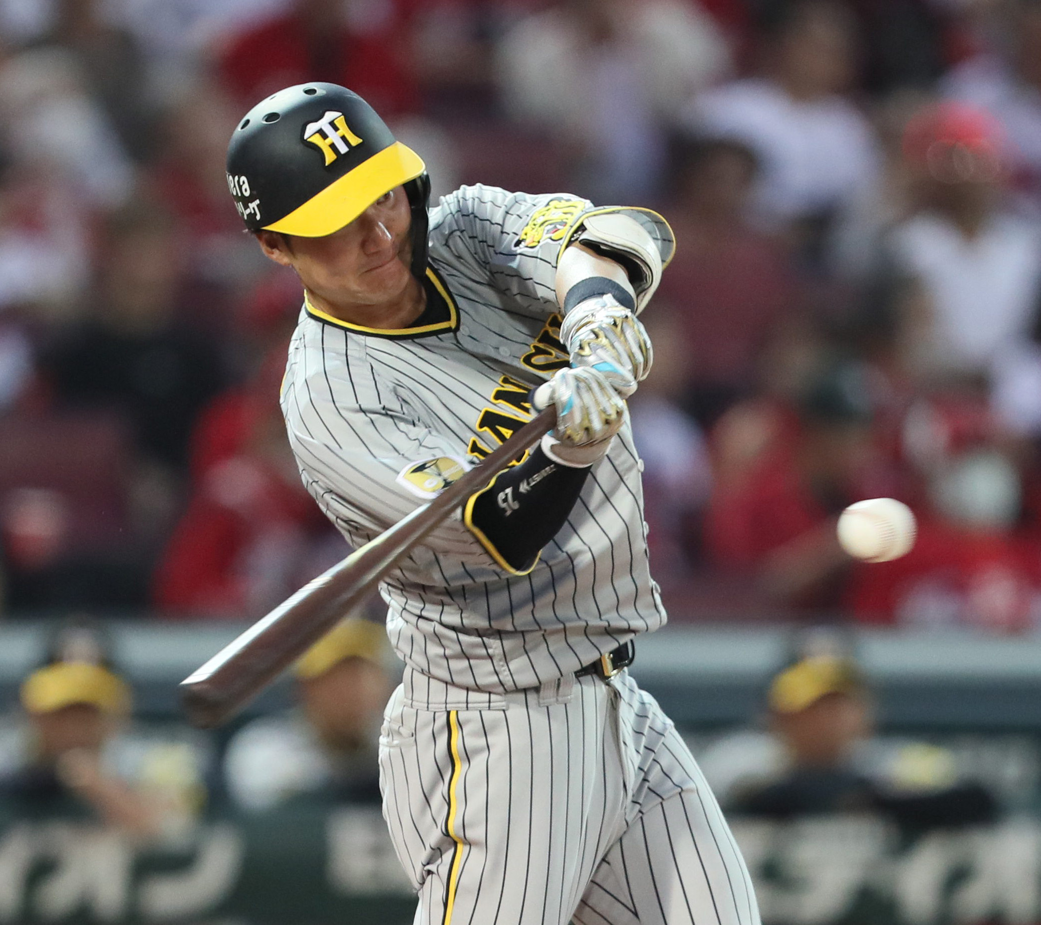 ５月２５日阪神タイガースイチオシ缶バッチ渡辺諒選手。１５個 阪神・渡辺諒、九回1死三塁での遊ゴロに「申し訳ない」「力負け