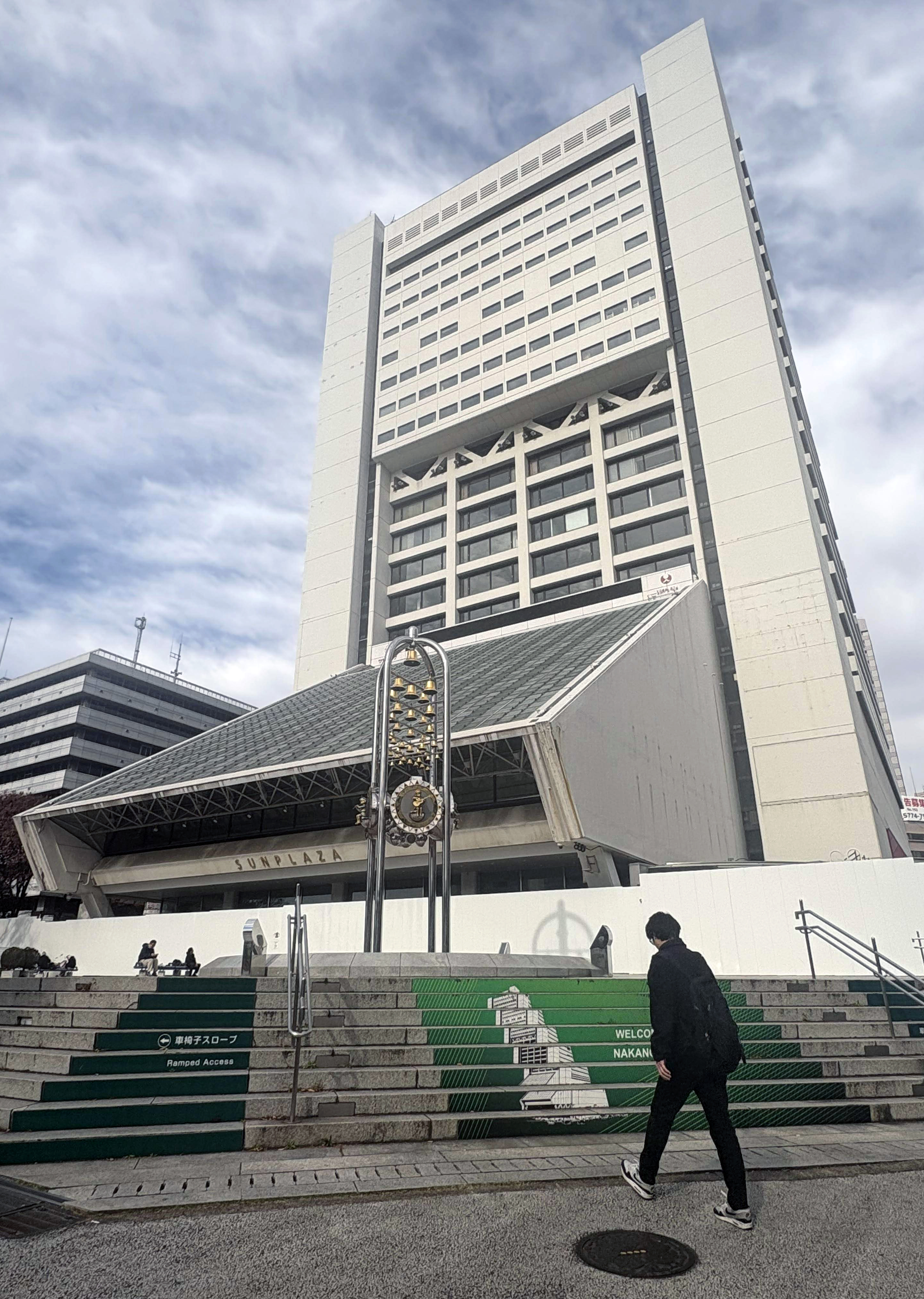 閉館から2年、宙に浮く再開発 建て替え計画白紙化から半年経過の中野 