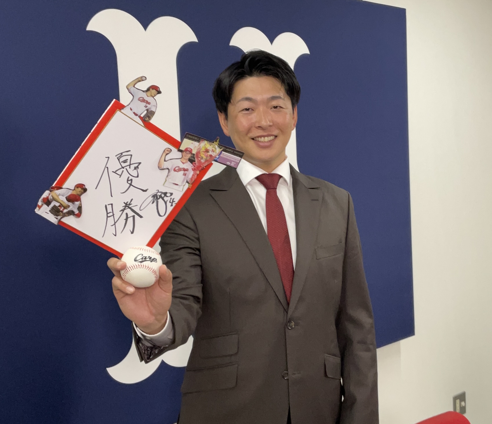 大瀬良大地新人王記念フォトプラーク