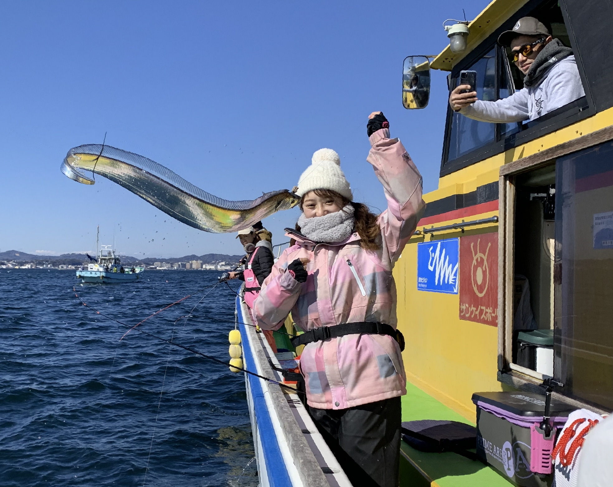 釣りガールいらっしゃい】釣り１年生がマイロッドで仕留めた えまたん昇り龍 東京湾・観音崎 - サンスポ