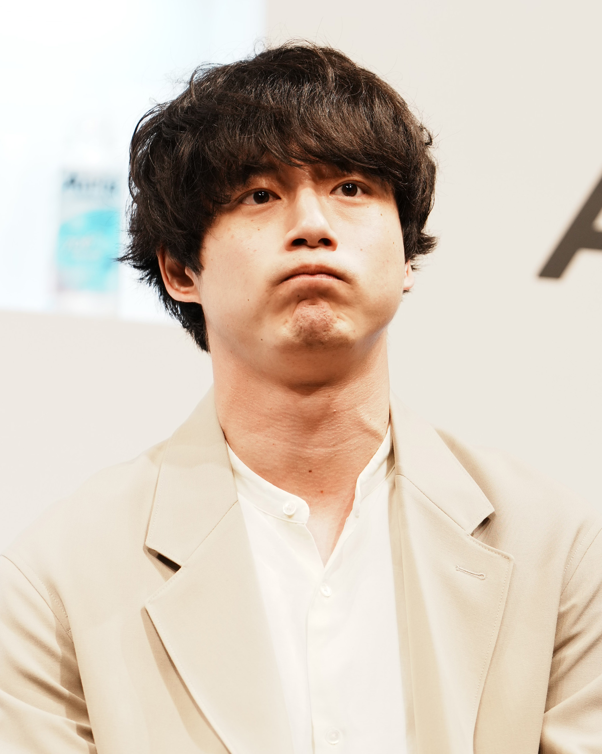 永野芽郁と坂口健太郎と三角関係説のヘアメイク特定とプラダ警告（1/3