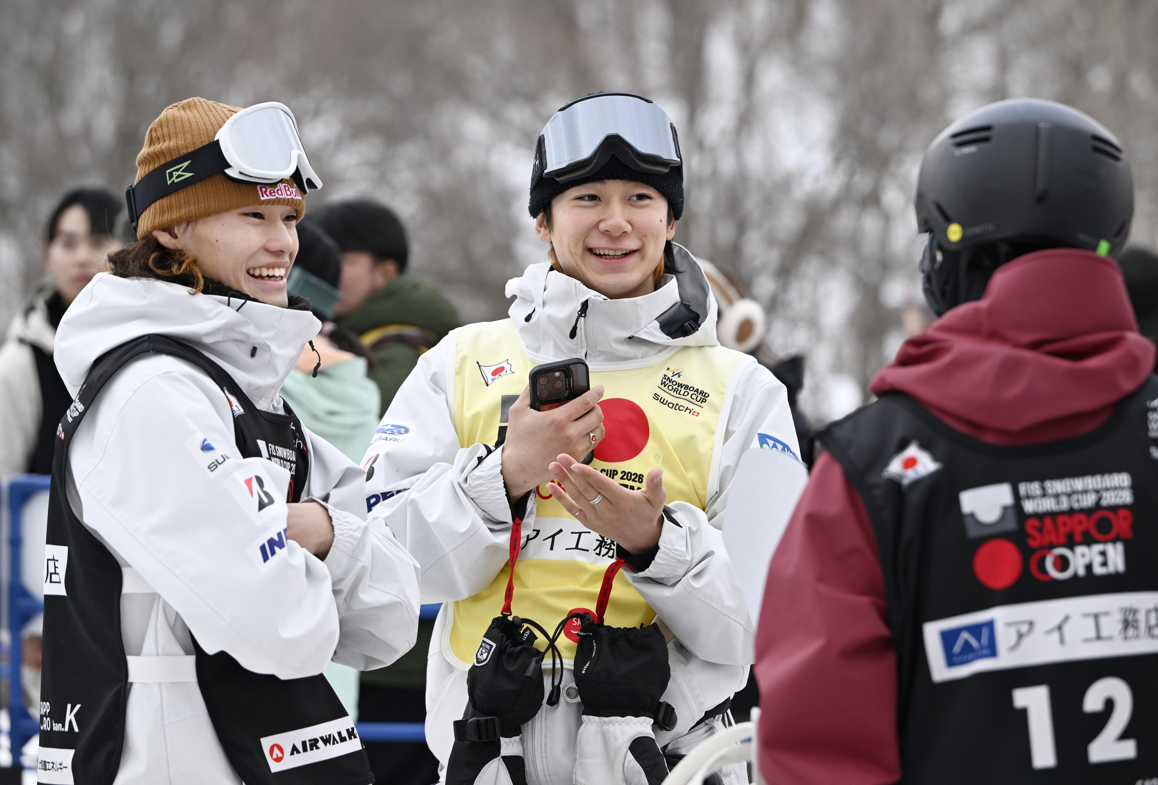 五輪金の戸塚優斗、小雨に適応し圧巻の90点台 スノボW杯札幌大会ハーフ
