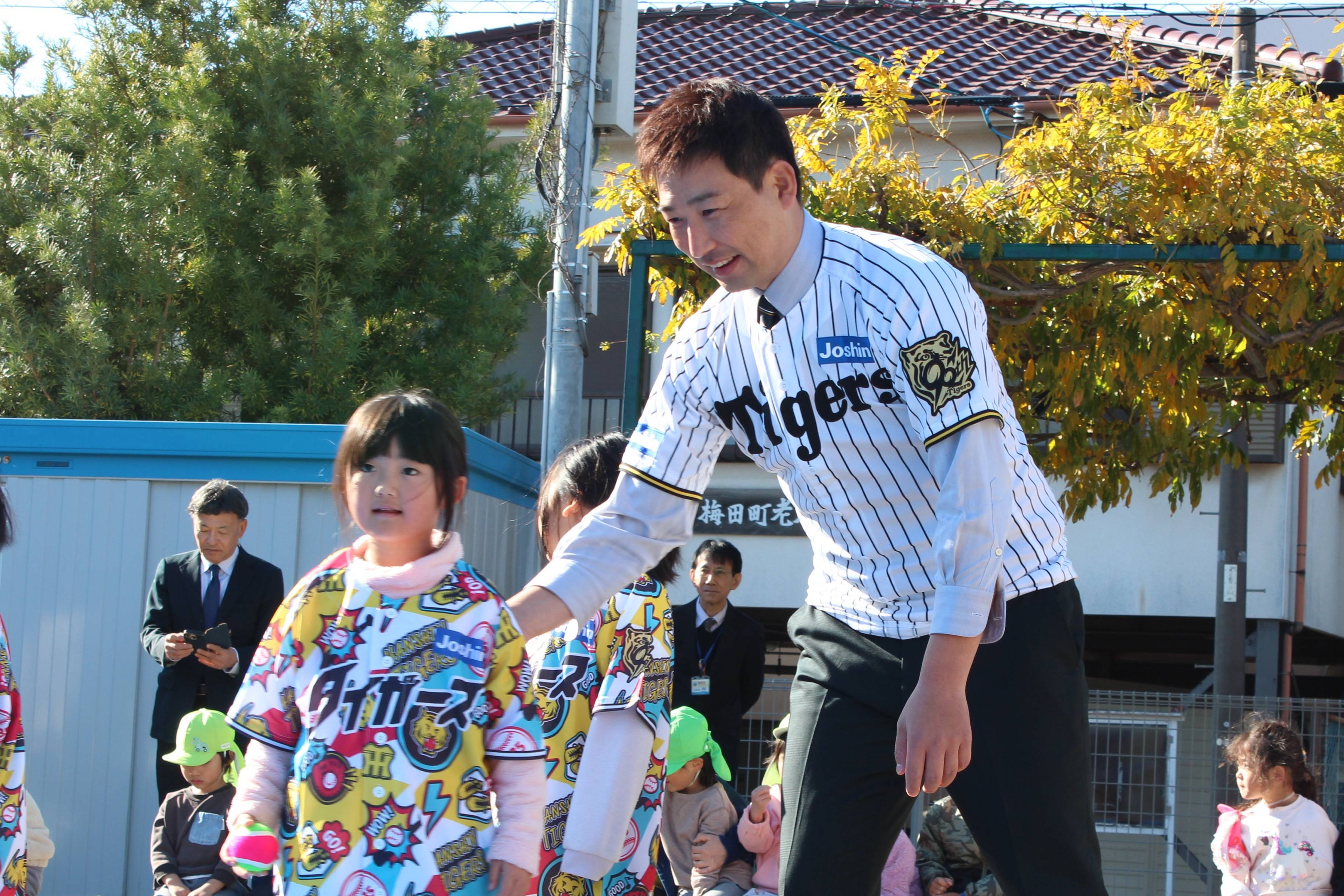 阪神・岩崎優、地元・清水のこども園に玩具を寄贈「野球が身近になる