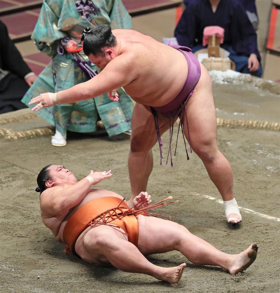 朝乃山、大詰めで完全復調 苦手の御嶽海に豪快な左上手投げ「体が反応