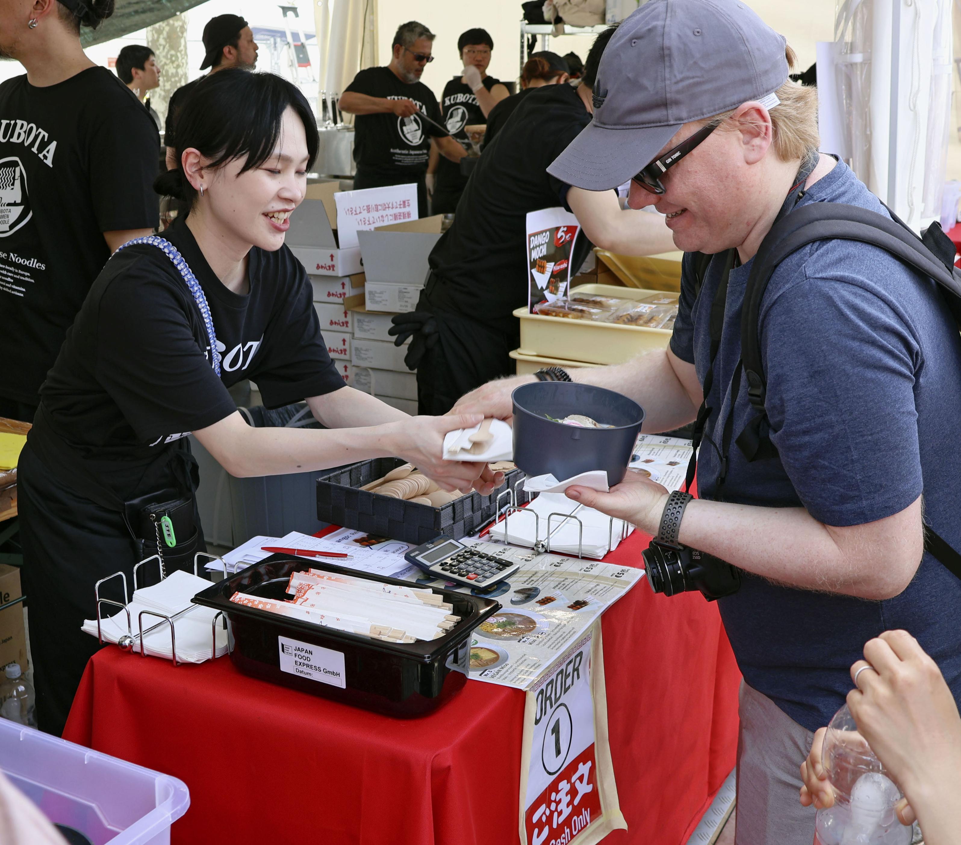 ドイツで「日本デー」開催、70万人が来訪 食や文化、花火で交流 - 産経