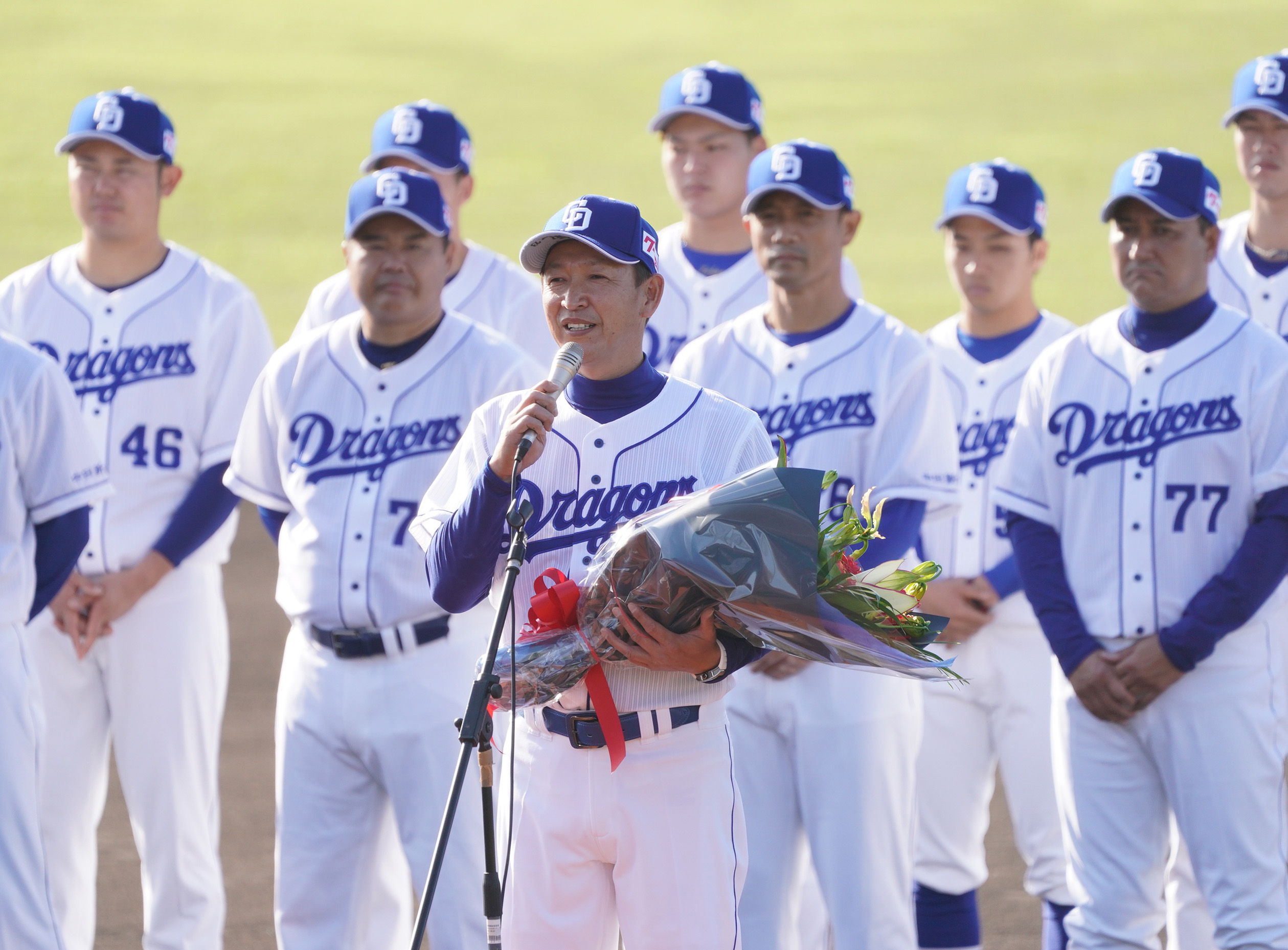 2000年中日ドラゴンズジャンパー　3立浪 2000年中日ドラゴンズジャンパー 3立浪 - メルカリ